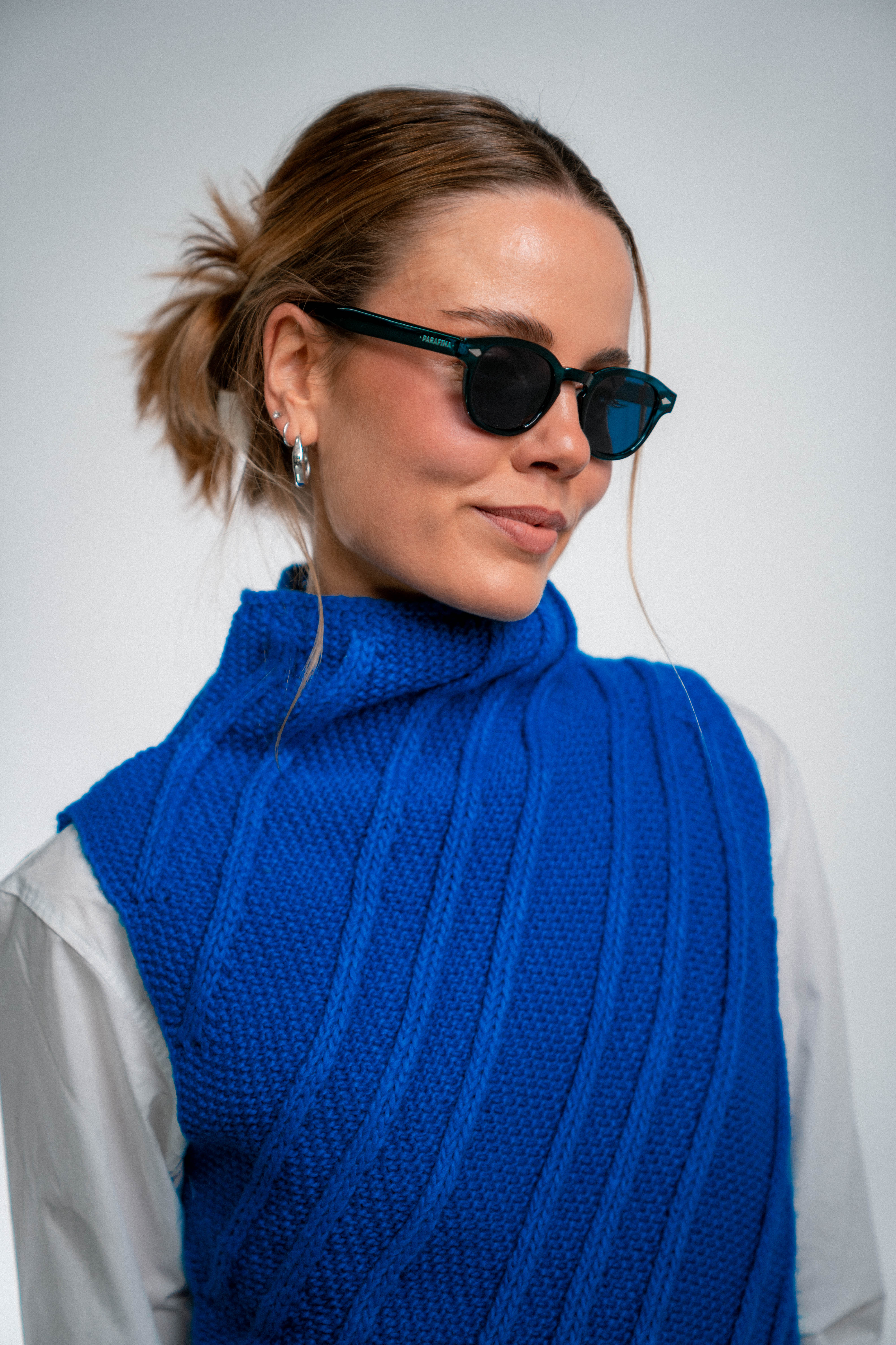 lunettes de soleil en bouteilles de plastique recycles montana king blue blue solid bleu parafina unisexe lunettes soleil montana bouteille recyclee bleu l armoire poethique 3