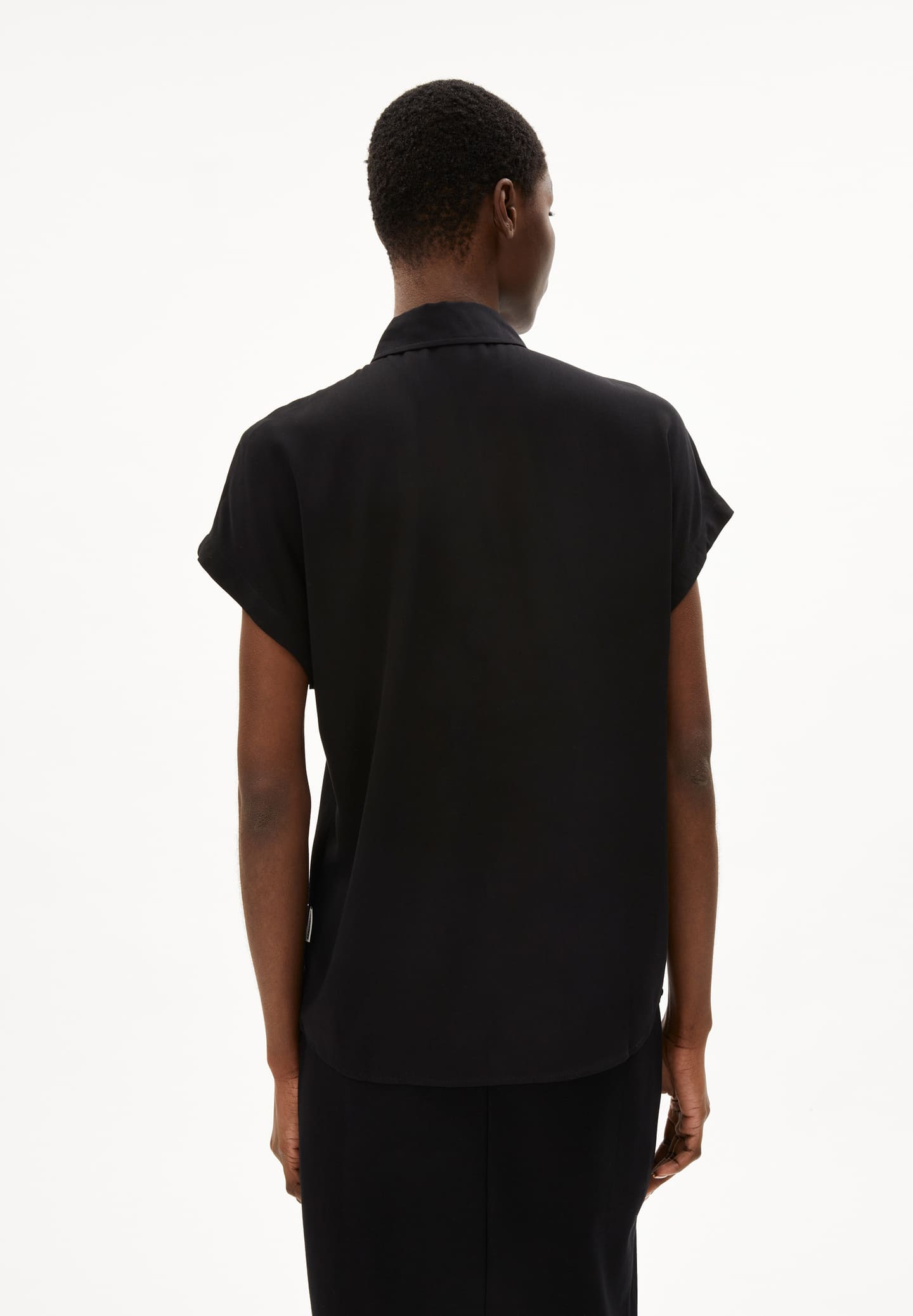 armedangels femme blouse larisaana lenzing ecovero noir l armoire poethique 2