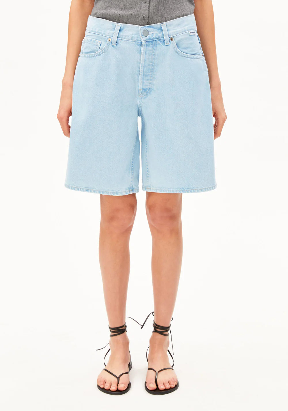 armedangels femme jean thalinaa coton recycle bleu l armoire poethique 2