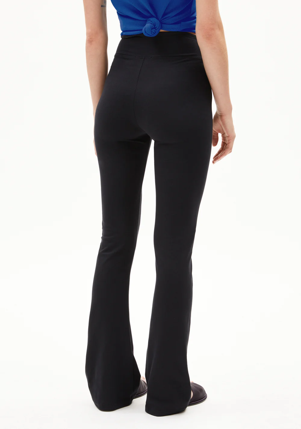 armedangels femme legging evase rehmaa coton bio noir l armoire poethique 2