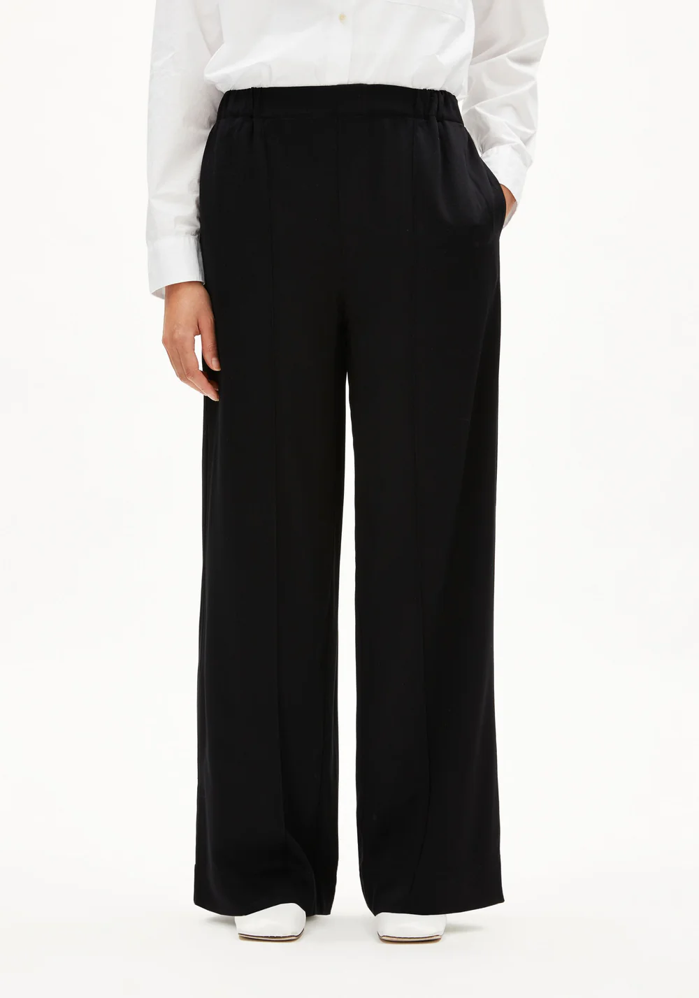 armedangels femme pantalon jonvaalie lenzing ecovero noir l armoire poethique 1