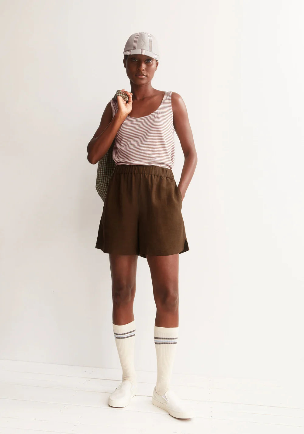 armedangels femme short blend pull on lenzing ecovero kaki l armoire poethique 4