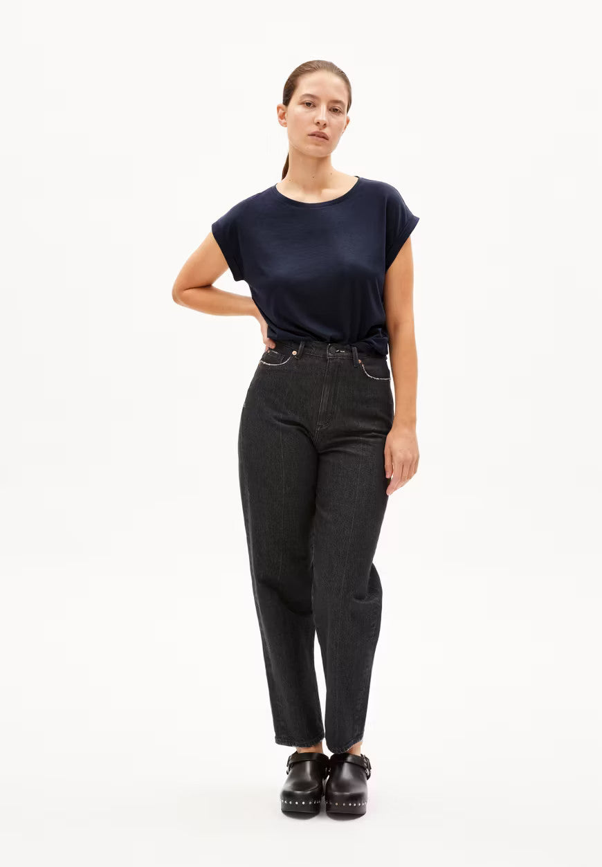 armedangels femme t shirt jilaana tencel lyocell bleu marine l armoire poethique  5