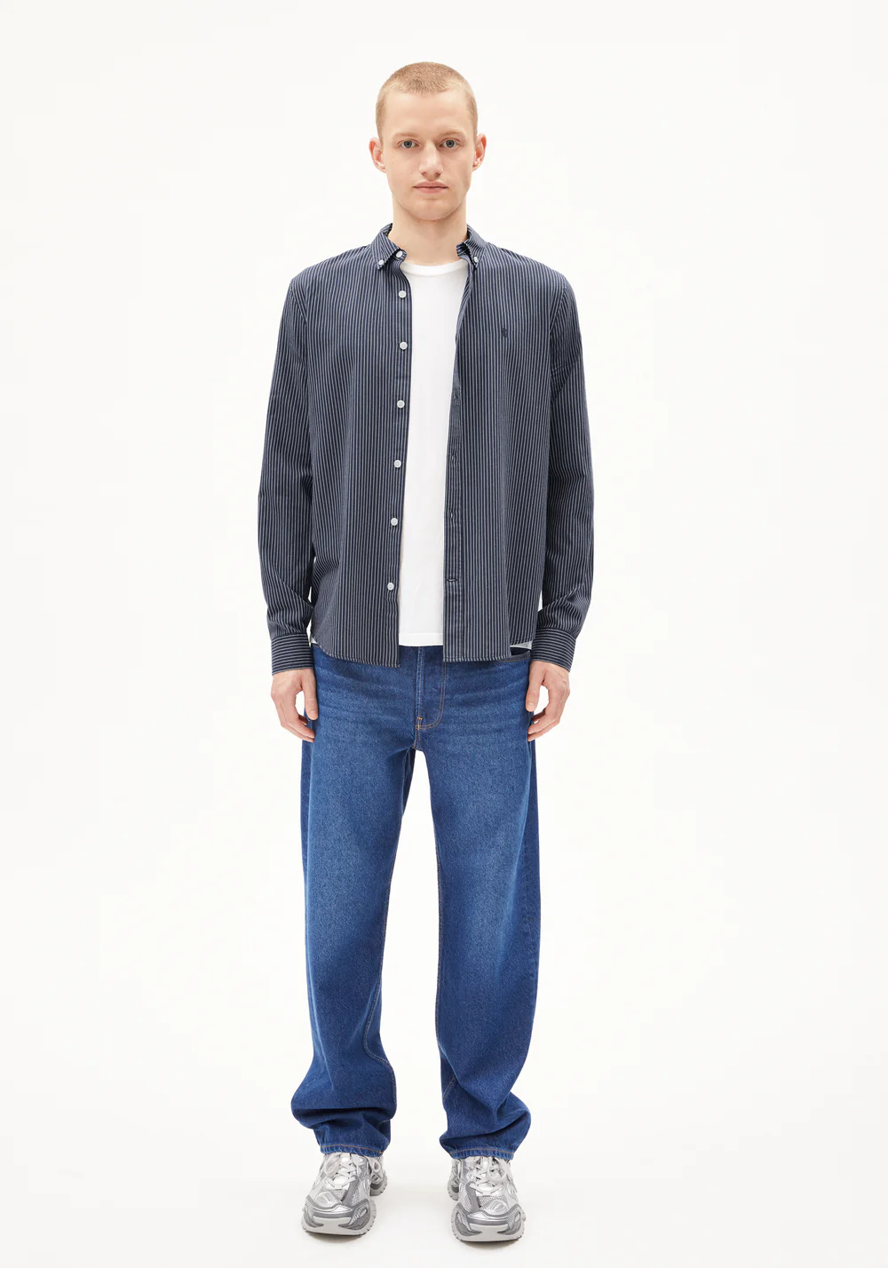 armedangels homme chemise quaasa coton bio bleu marine raye blanc l armoire poethique  5