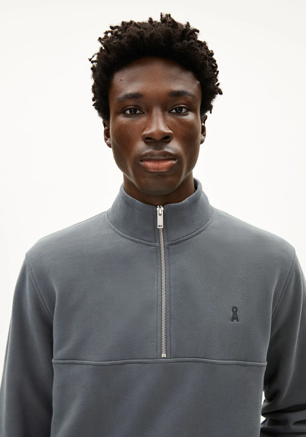 armedangels homme sweat waarlo loop coton bio gris acier l armoire poethique 4