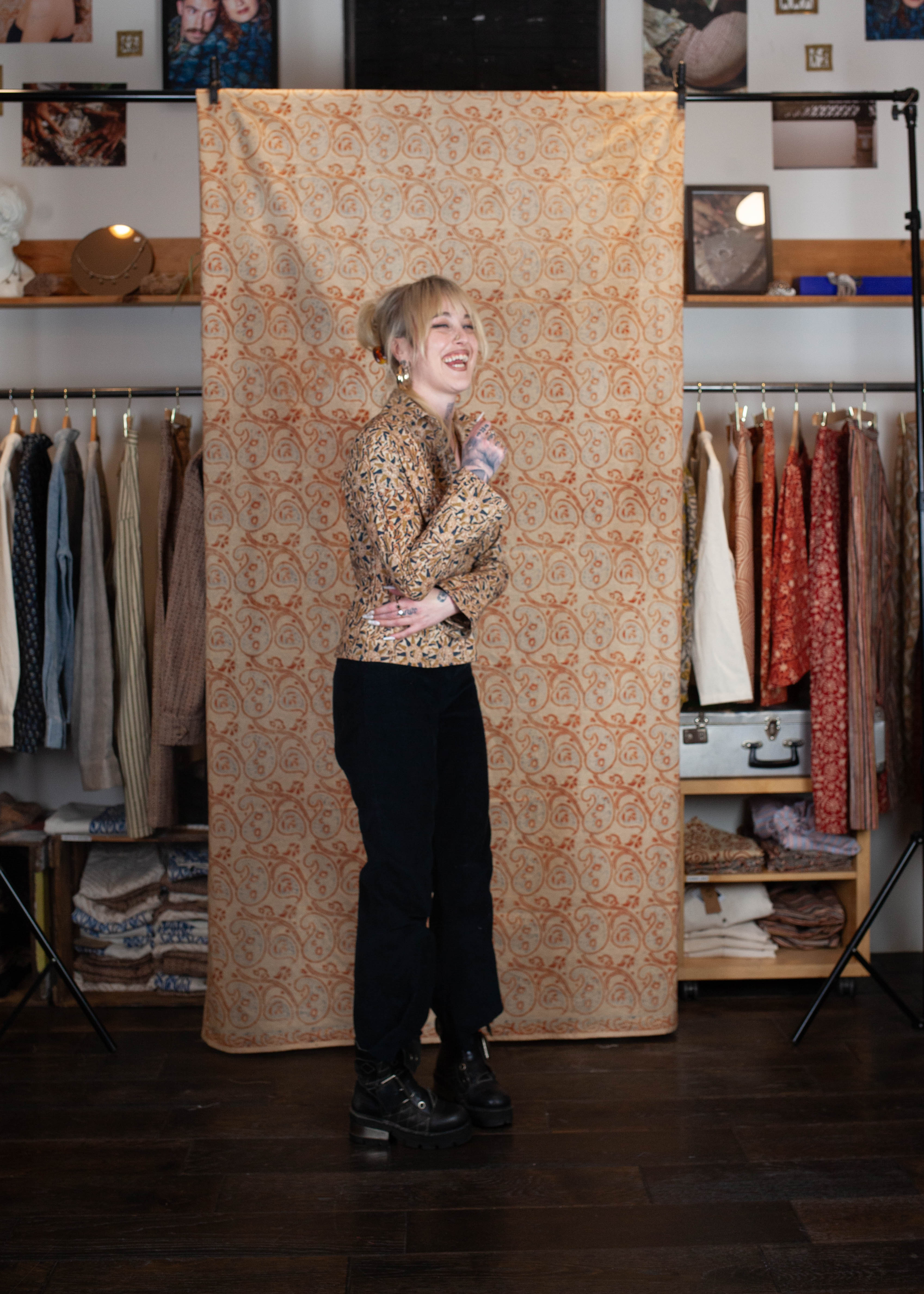 azaadi femme chemise bindu machalee poisson bleu vert ecru coton bio l armoire poethique 3