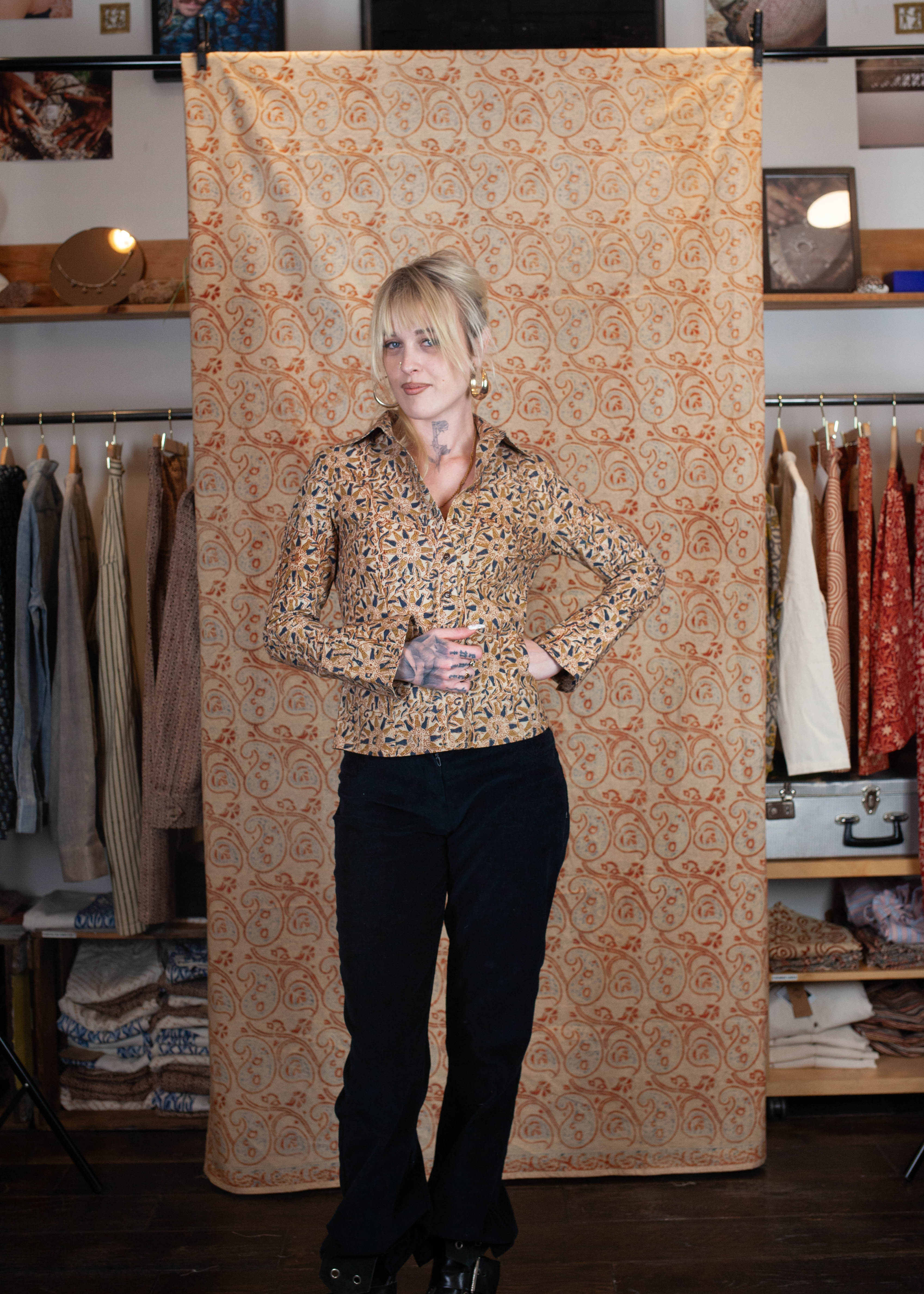 azaadi femme chemise bindu machalee poisson bleu vert ecru coton bio l armoire poethique 4