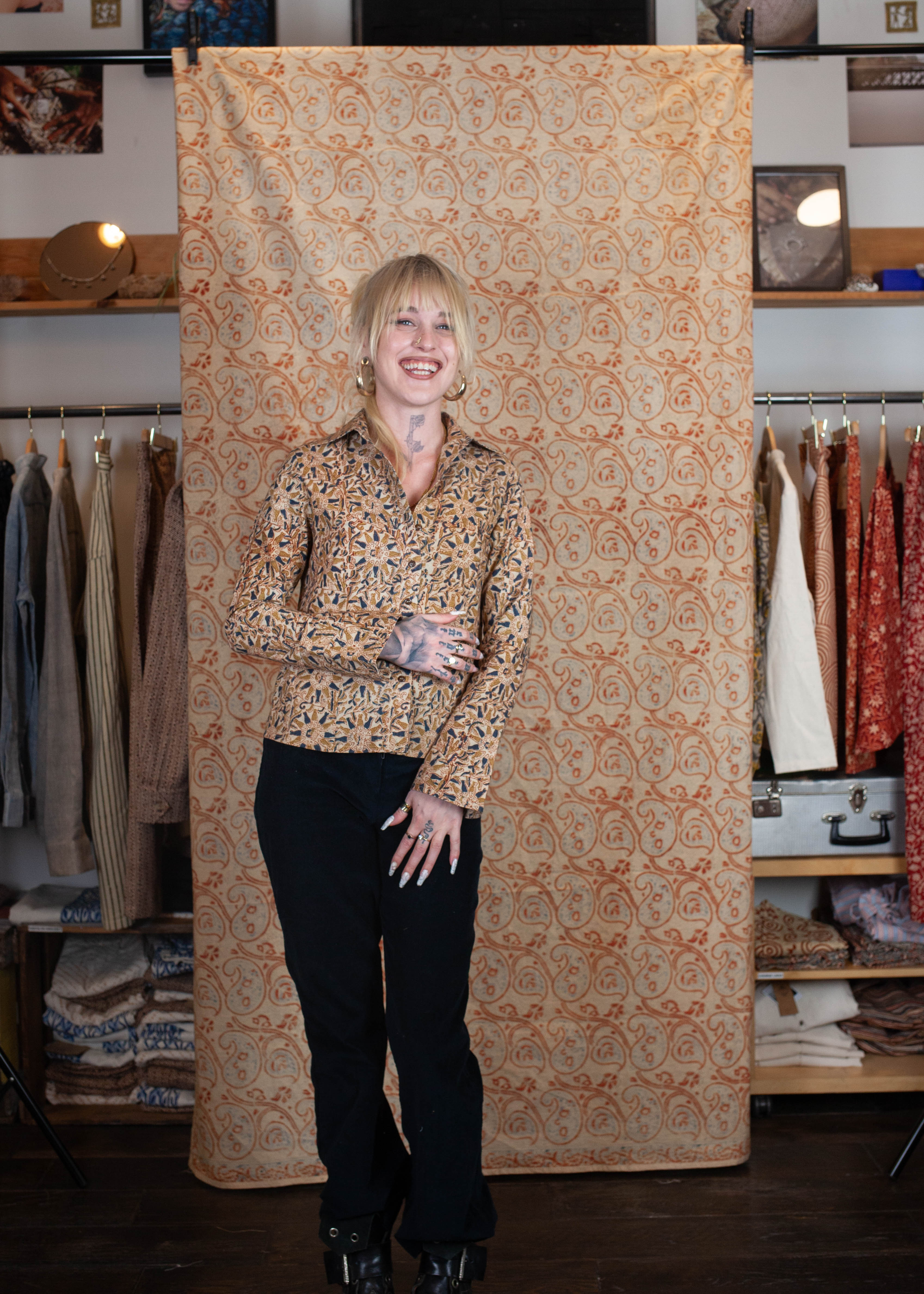 azaadi femme chemise bindu machalee poisson bleu vert ecru coton bio l armoire poethique 5