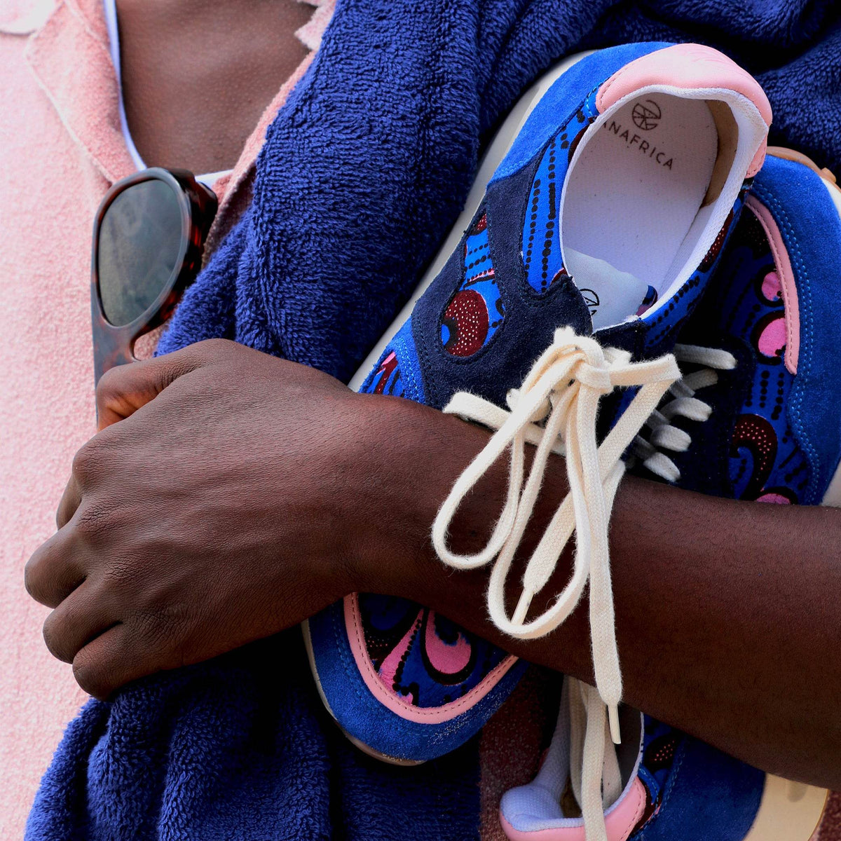 baskets en wax arusha safou bleu et rose panafrica unisexe arusha safou wax bleu rose l armoire poethique 5