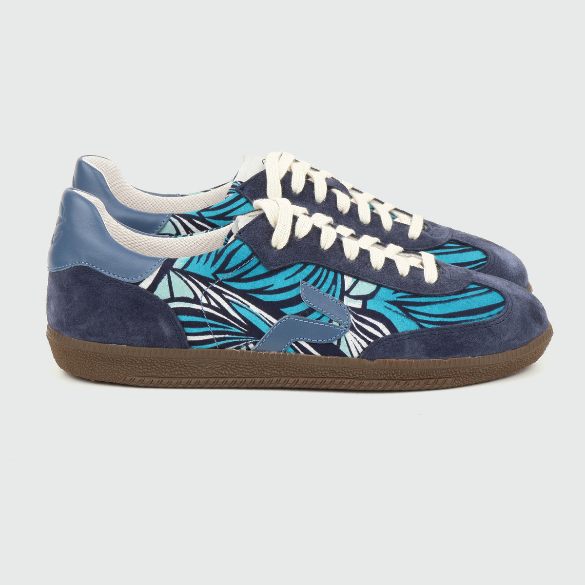 baskets en wax sahara lagon bleu panafrica unisexe sahara lagon wax bleu l armoire poethique 1