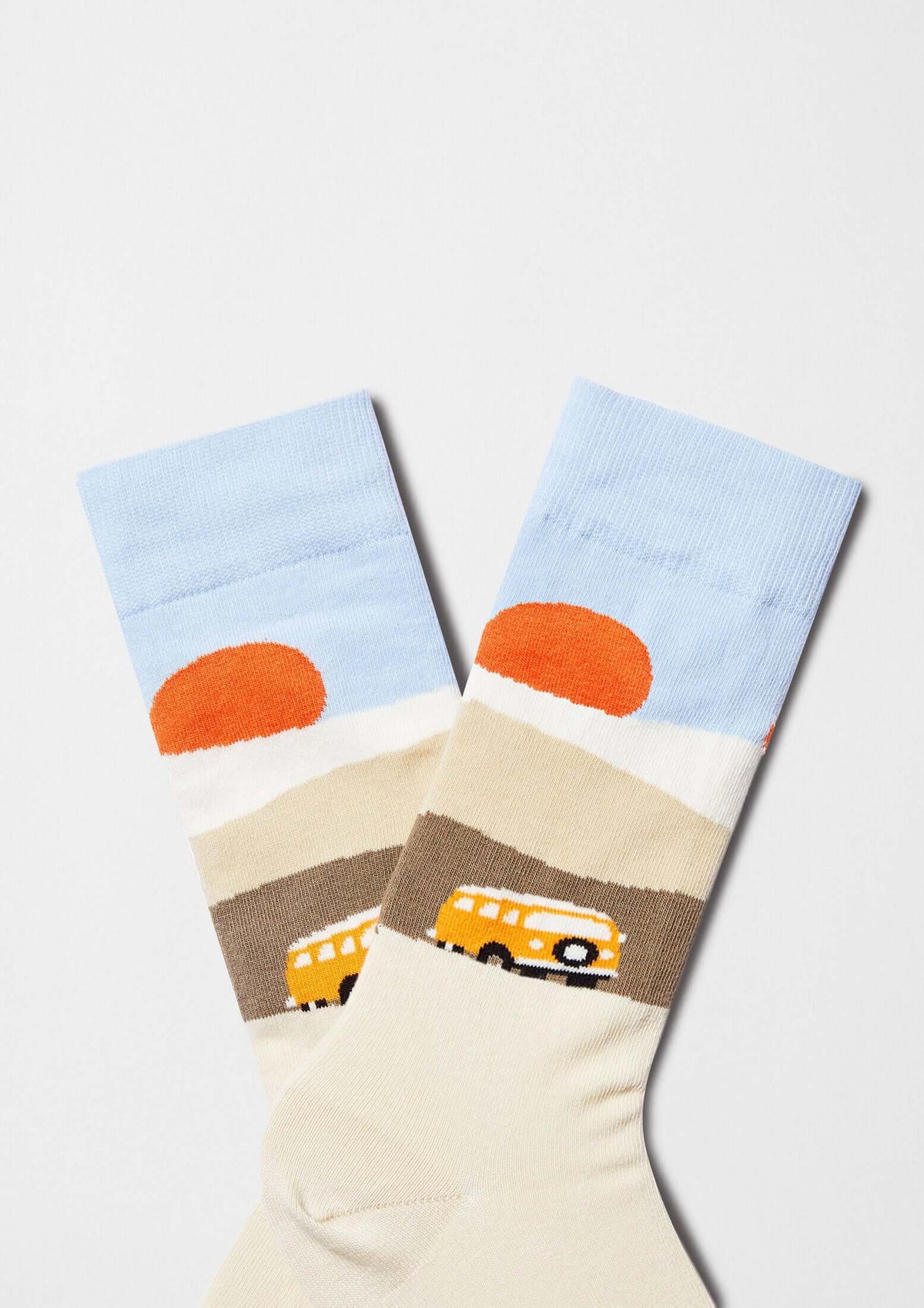 be socks unisexe chaussettes en coton bio road trip ecru l armoire poethique