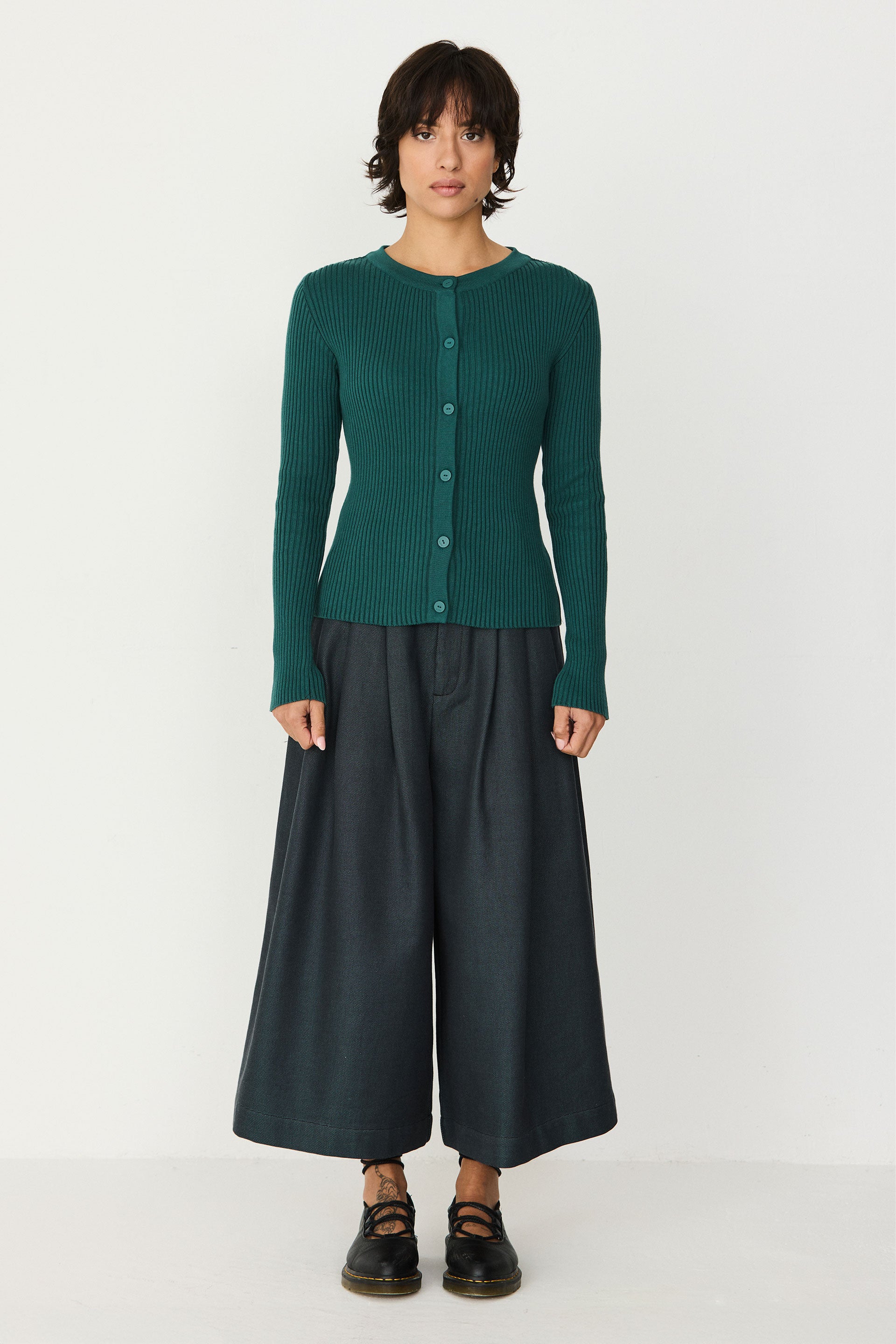 cardigan col rond en coton bio ekilore vert skfk femme cardigan col rond ekilore coton bio vert l armoire poethique 1