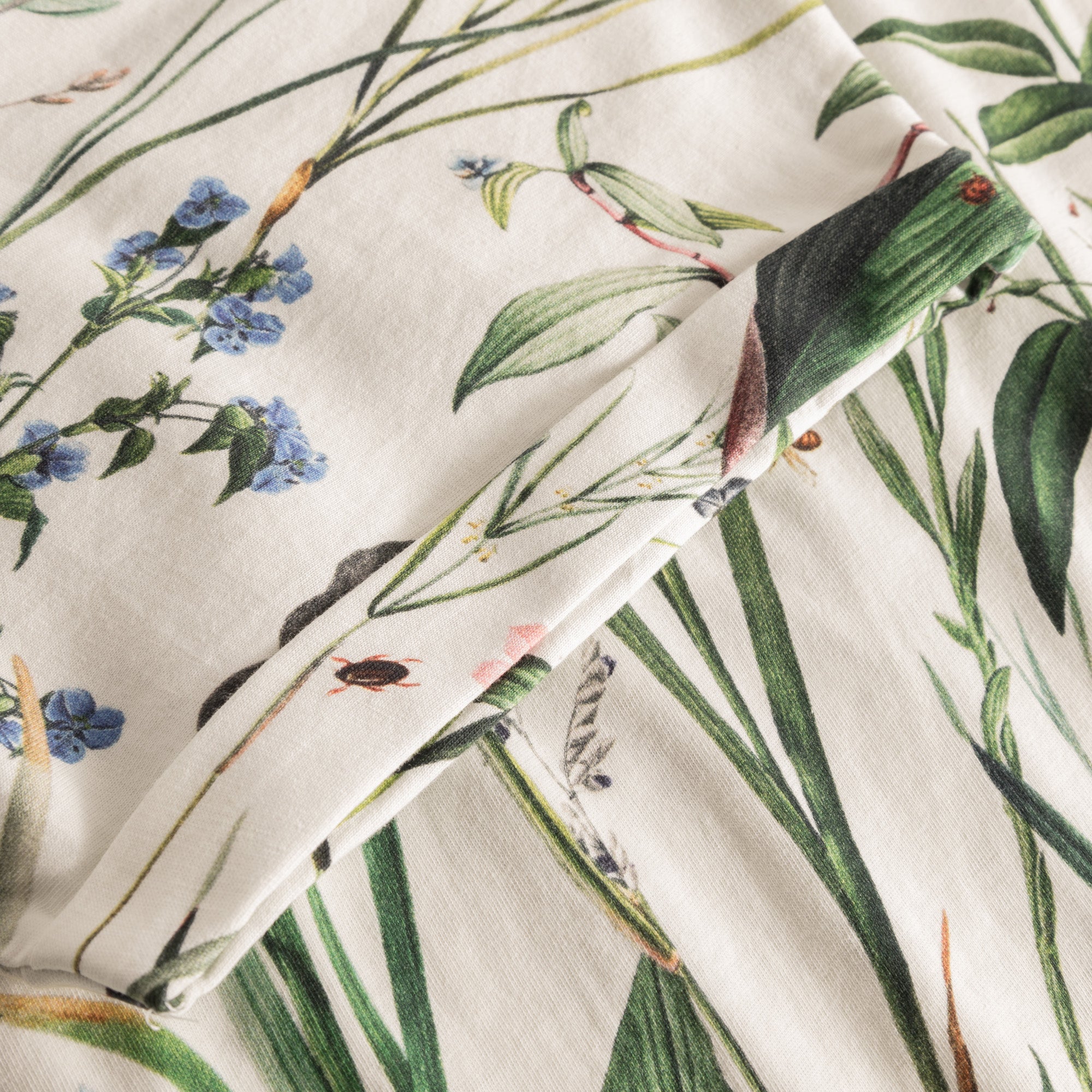 dedicated femme t shirt visby flower field coton bio blanc vert l armoire poethique 1