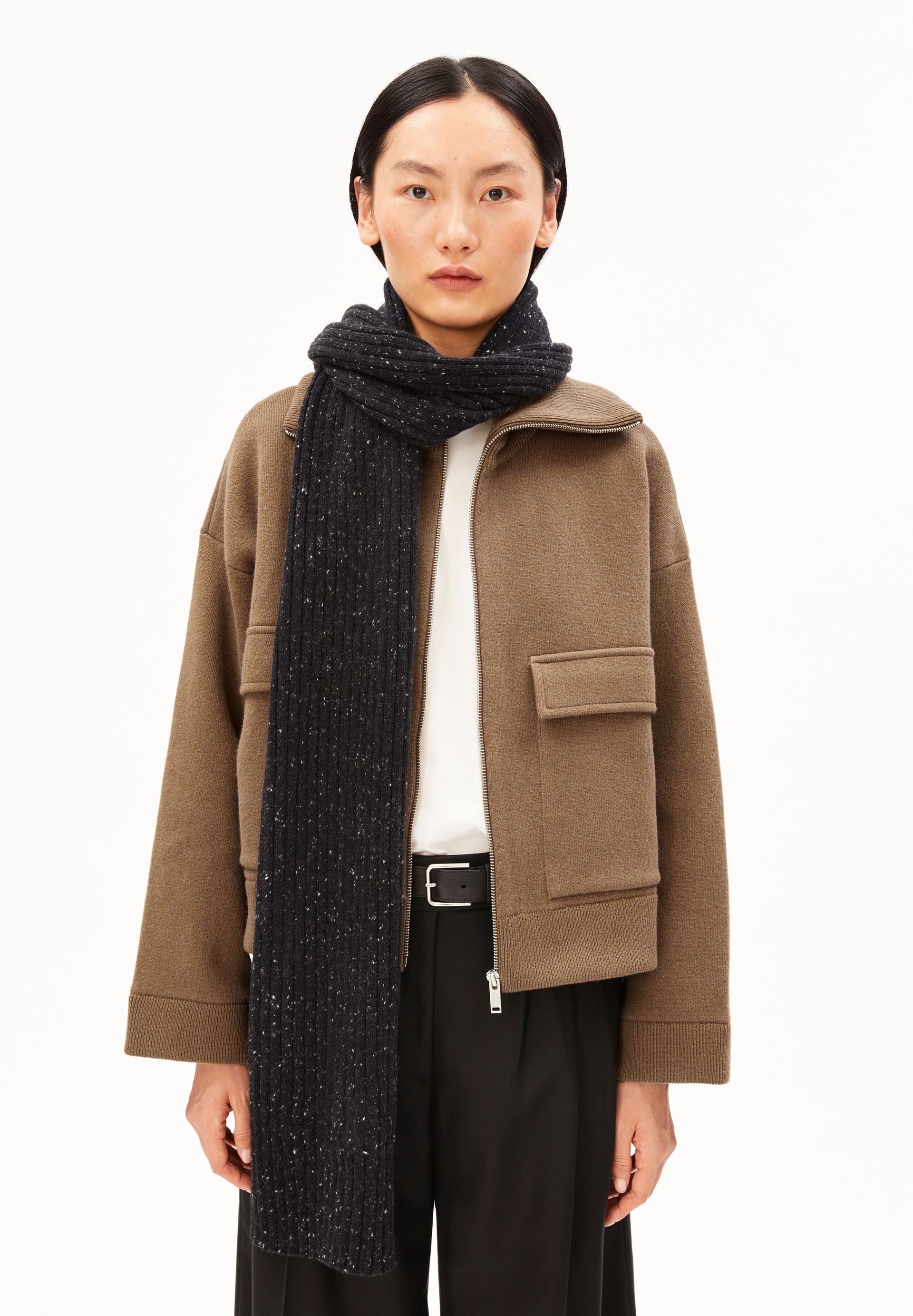 echarpe en coton bio et laine recycle tweed knit noir chin armedangels unisexe charpe tweed knit coton bio laine recycl noir chin l armoire poethique 1
