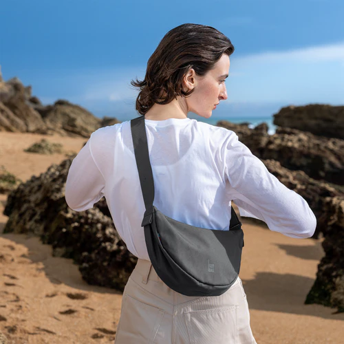 got bag femme sac banane moon bag petit gris fonce polyester recycle l armoire poethique 5