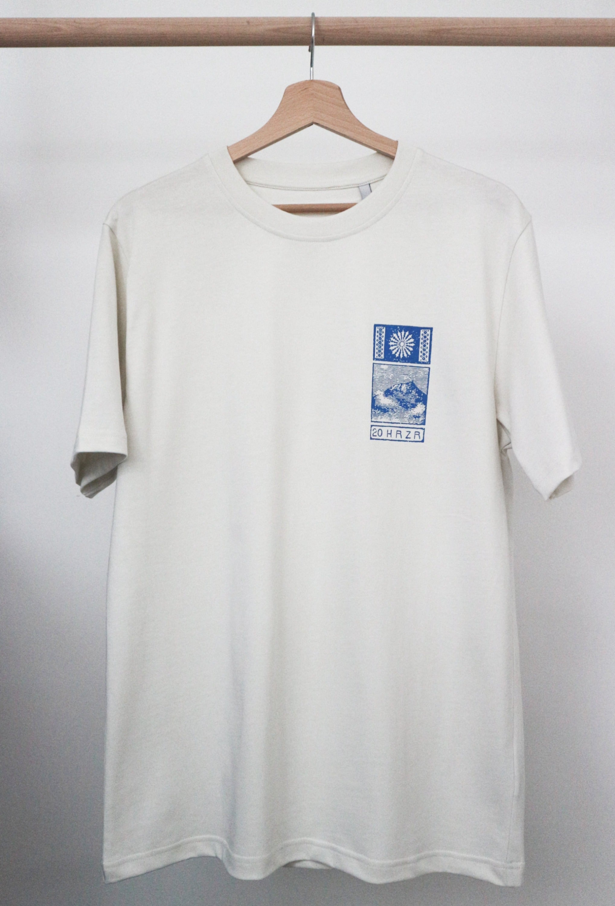 Fuji organic cotton t-shirt · vanilla and blue