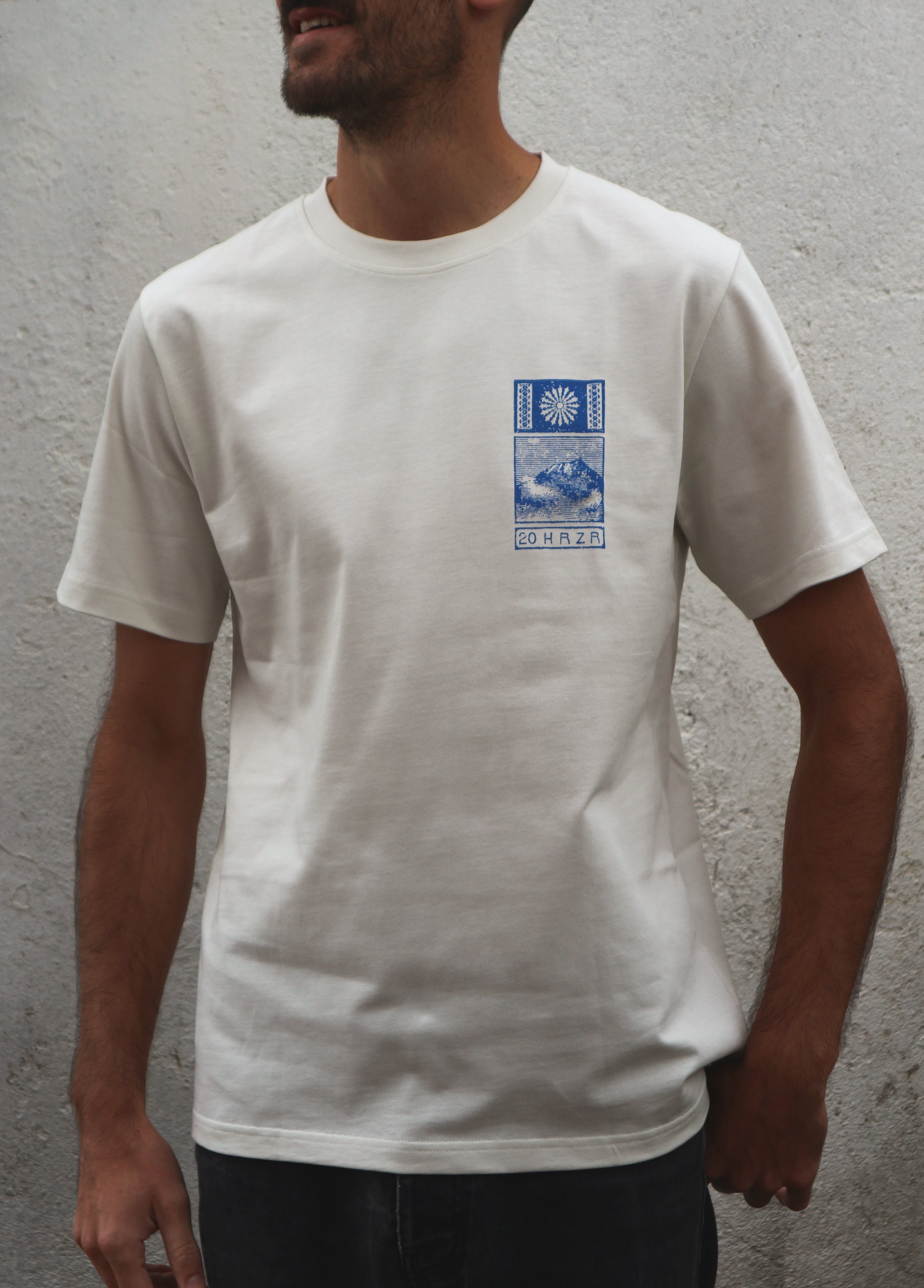 Fuji organic cotton t-shirt · vanilla and blue