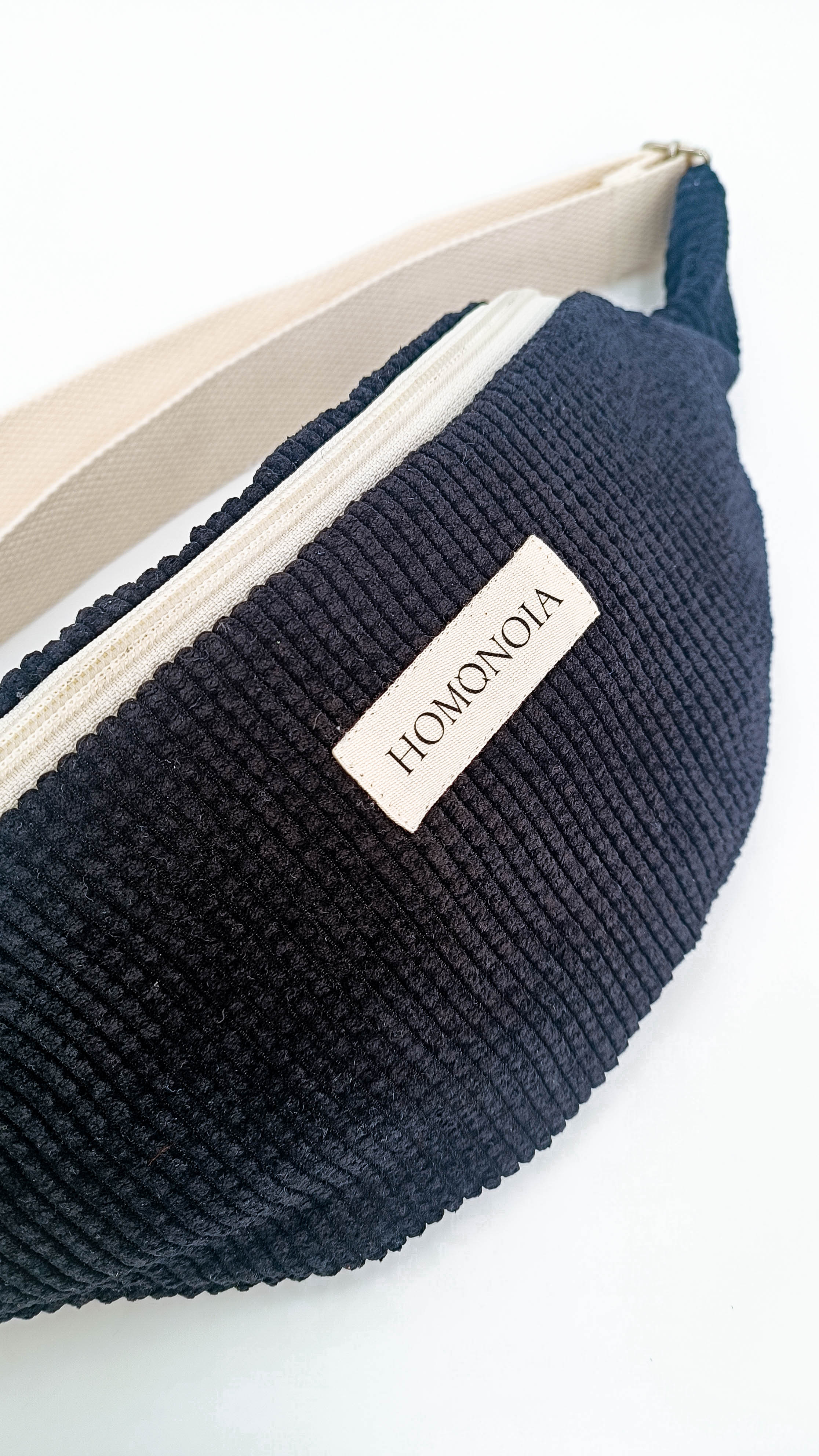 Upcycled cotton velvet fanny pack · black