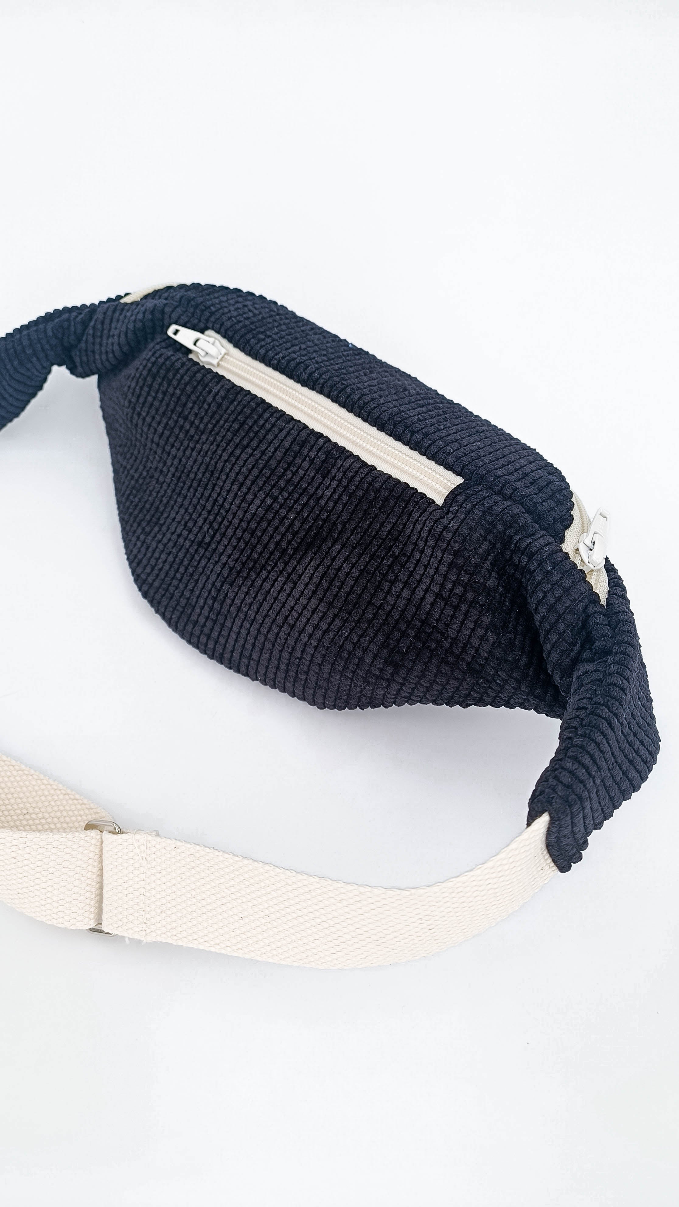 Upcycled cotton velvet fanny pack · black