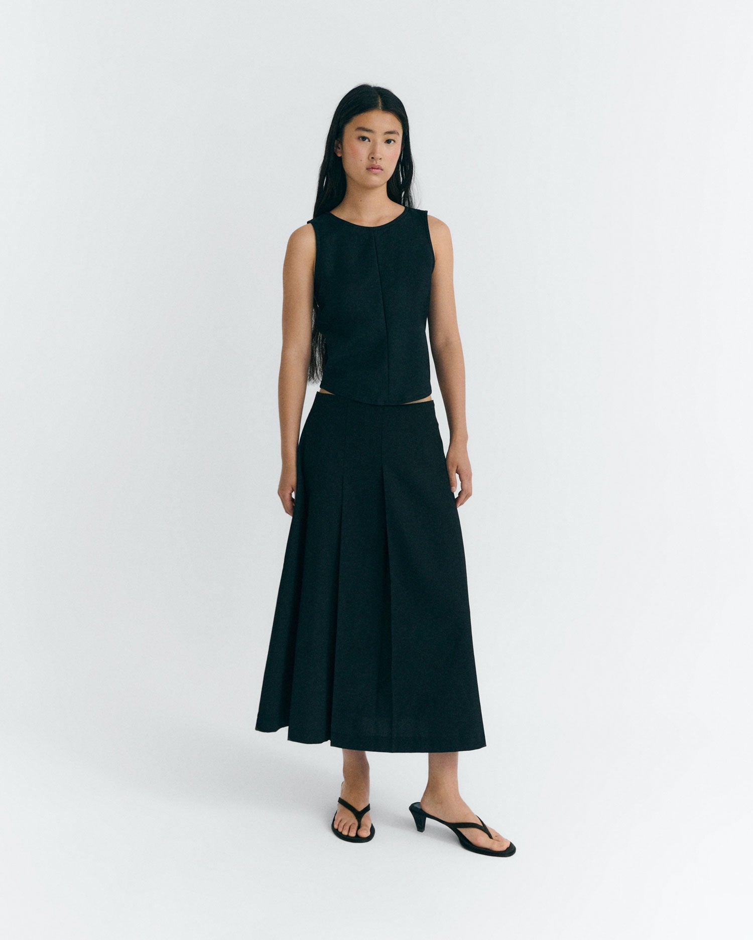 jupe longue en polyester recycl et laine bahia bleu marine thinking mu femme jupe longue bahia polyester recyl laine bleu marine l armoire poethique 2