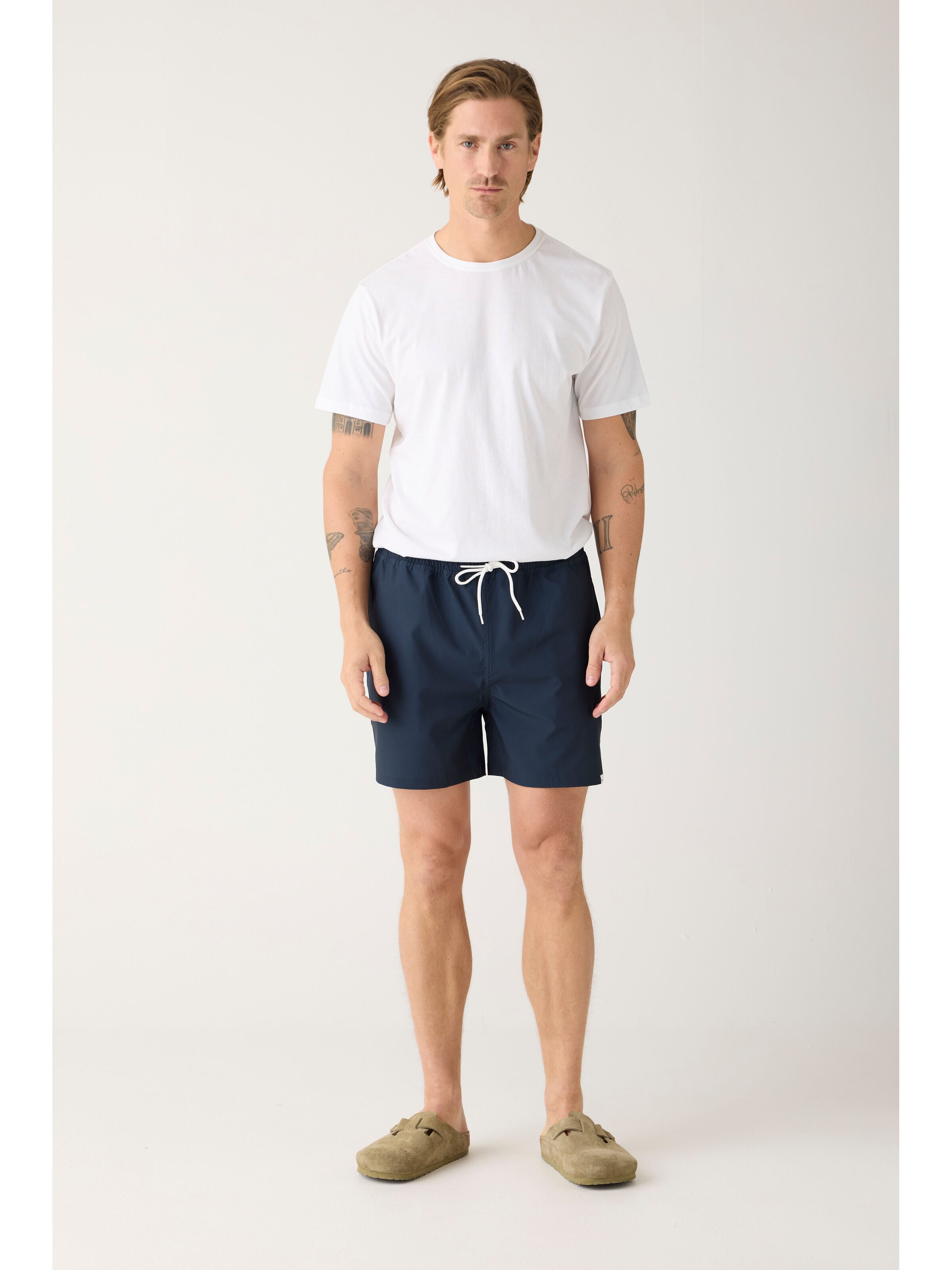 knowledge cotton apparel homme short boardwalk slub coton bio bleu marine l armoire poethique  5