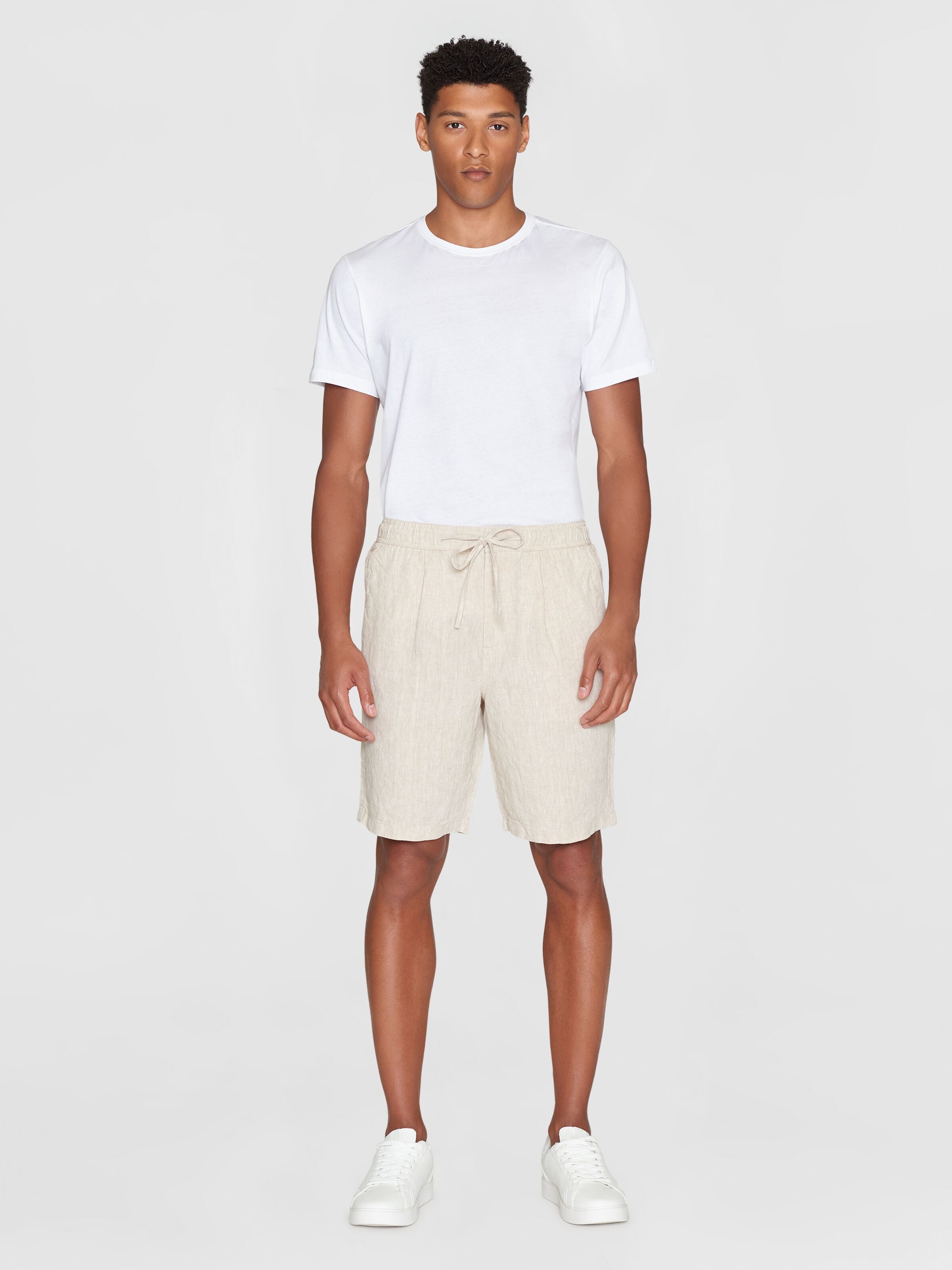 knowledge cotton apparel homme short fig loose lin bio beige l armoire poethique  6