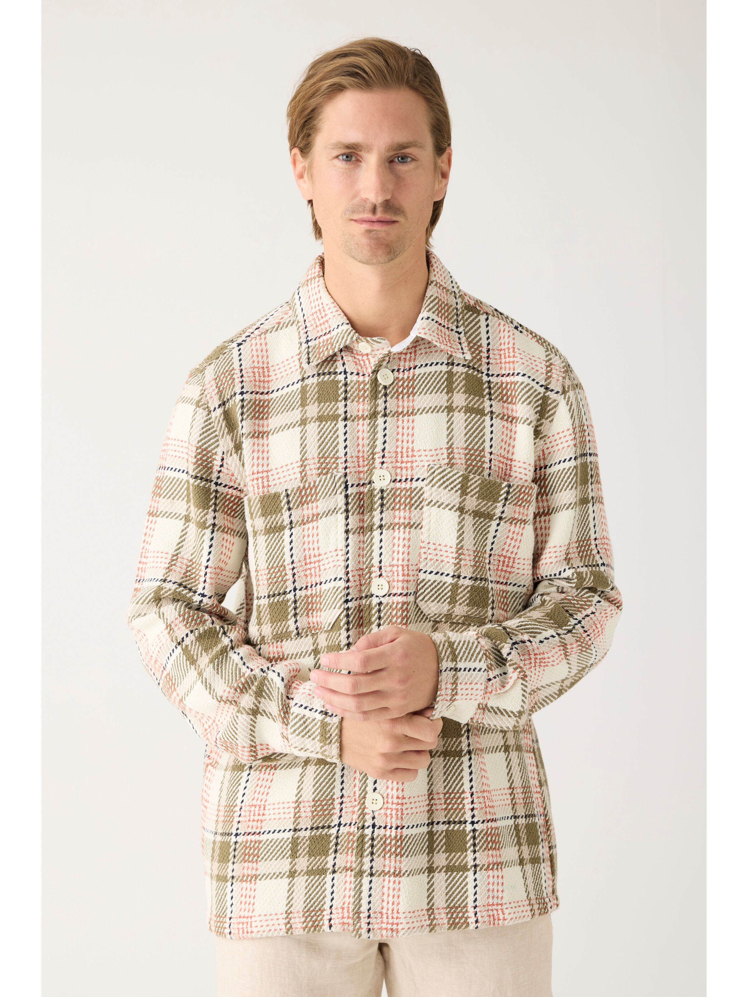 knowledge cotton apparel homme surchemise checked overshirt coton bio creme l armoire poethique  1