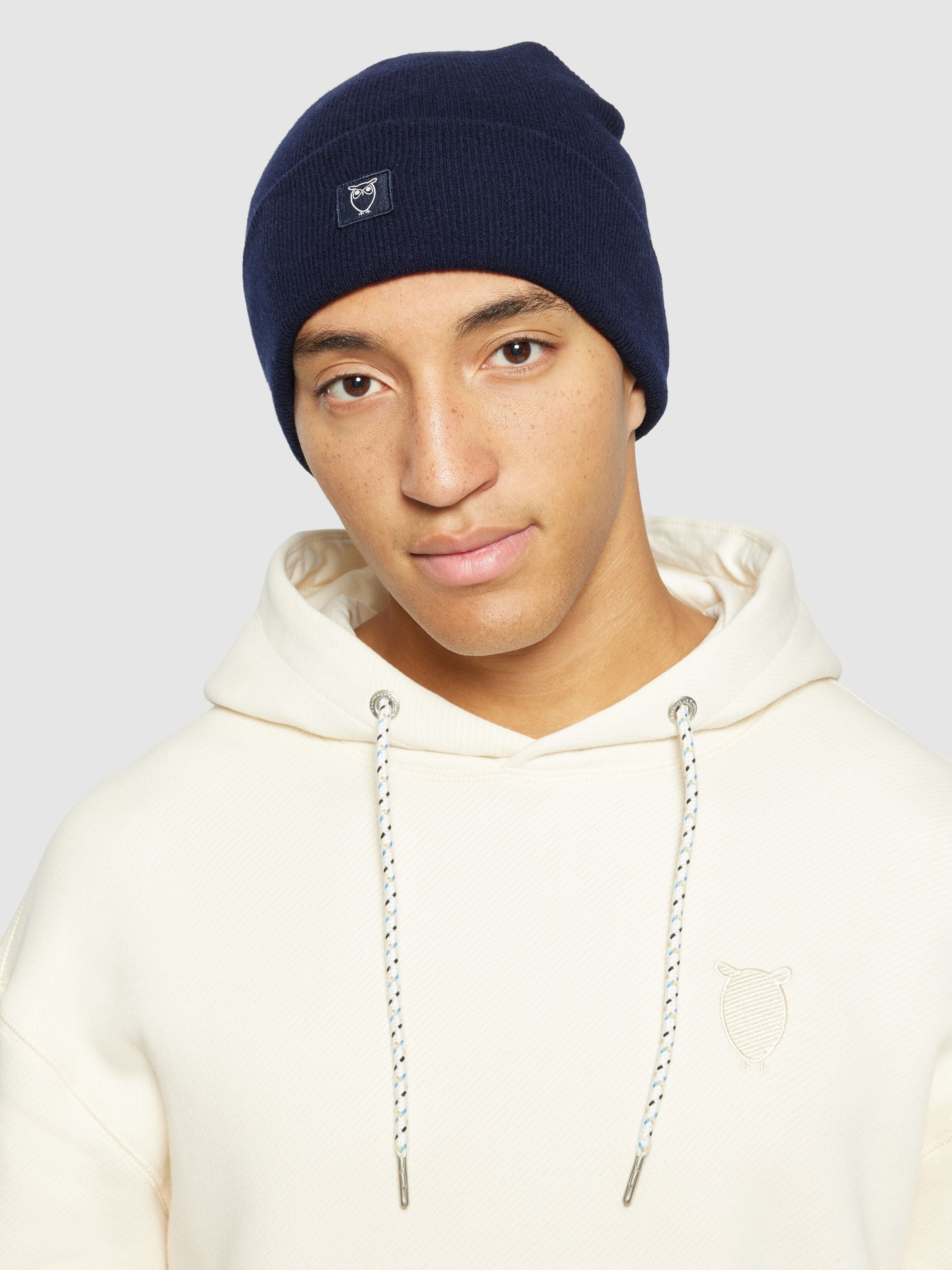 knowledge cotton apparel unisexe bonnet double layer whool beanie laine bleu marine l armoire poethique  4