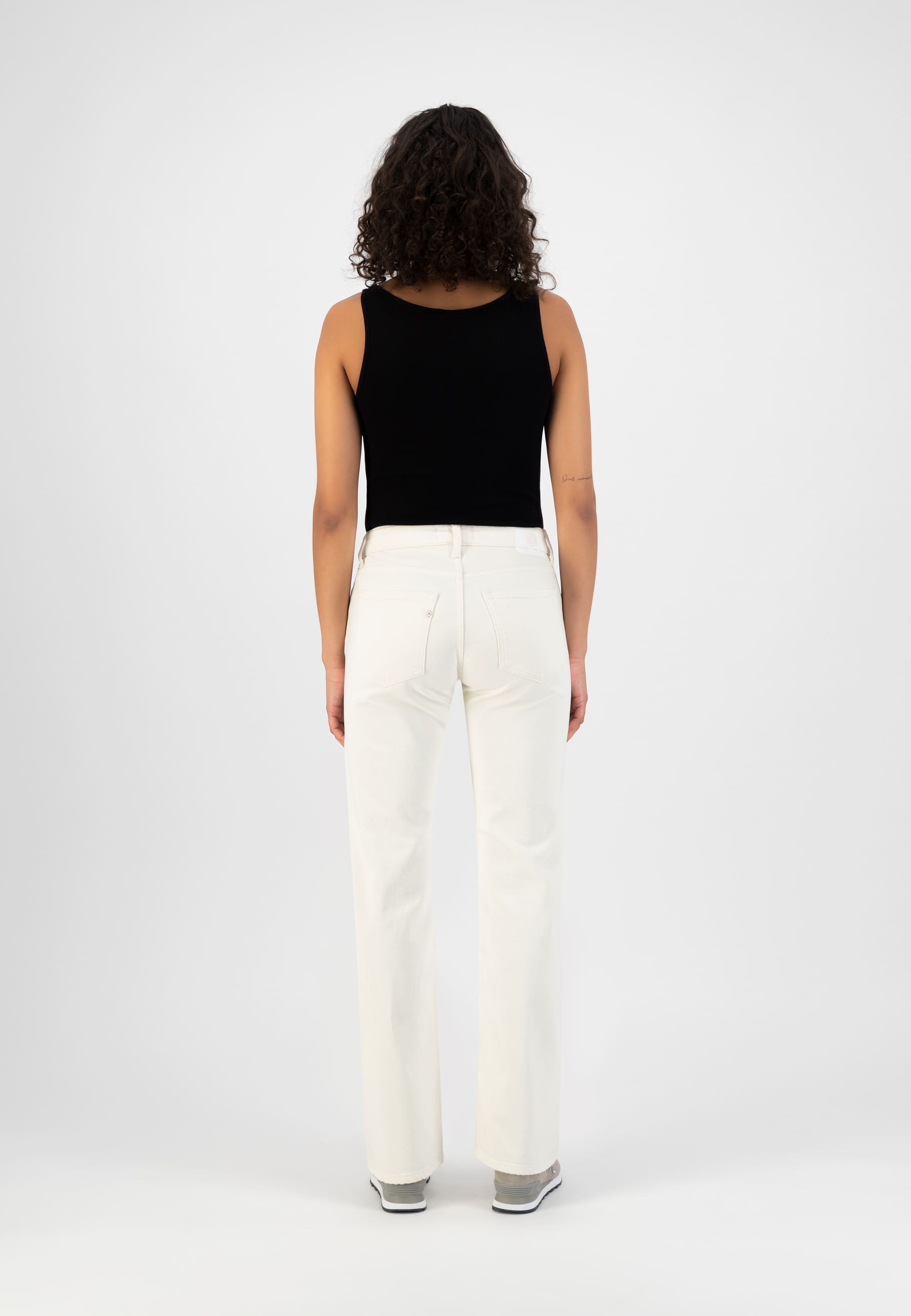 mud jeans femme loose jamie coton bio creme l armoire poethique 14