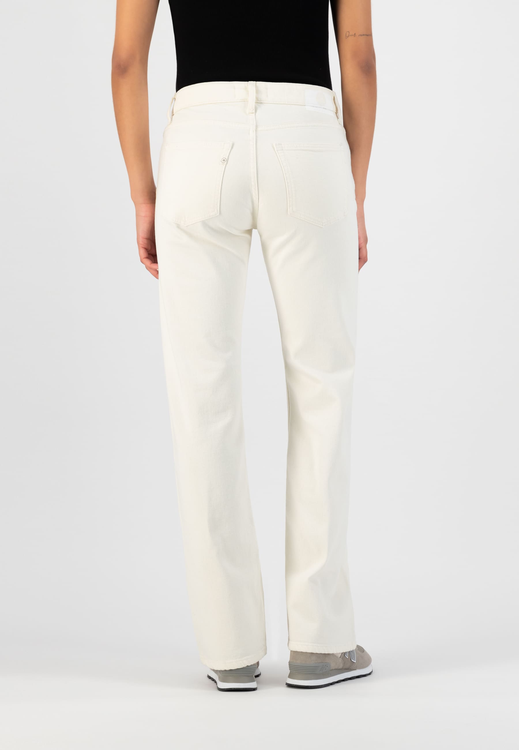 mud jeans femme loose jamie coton bio creme l armoire poethique 19