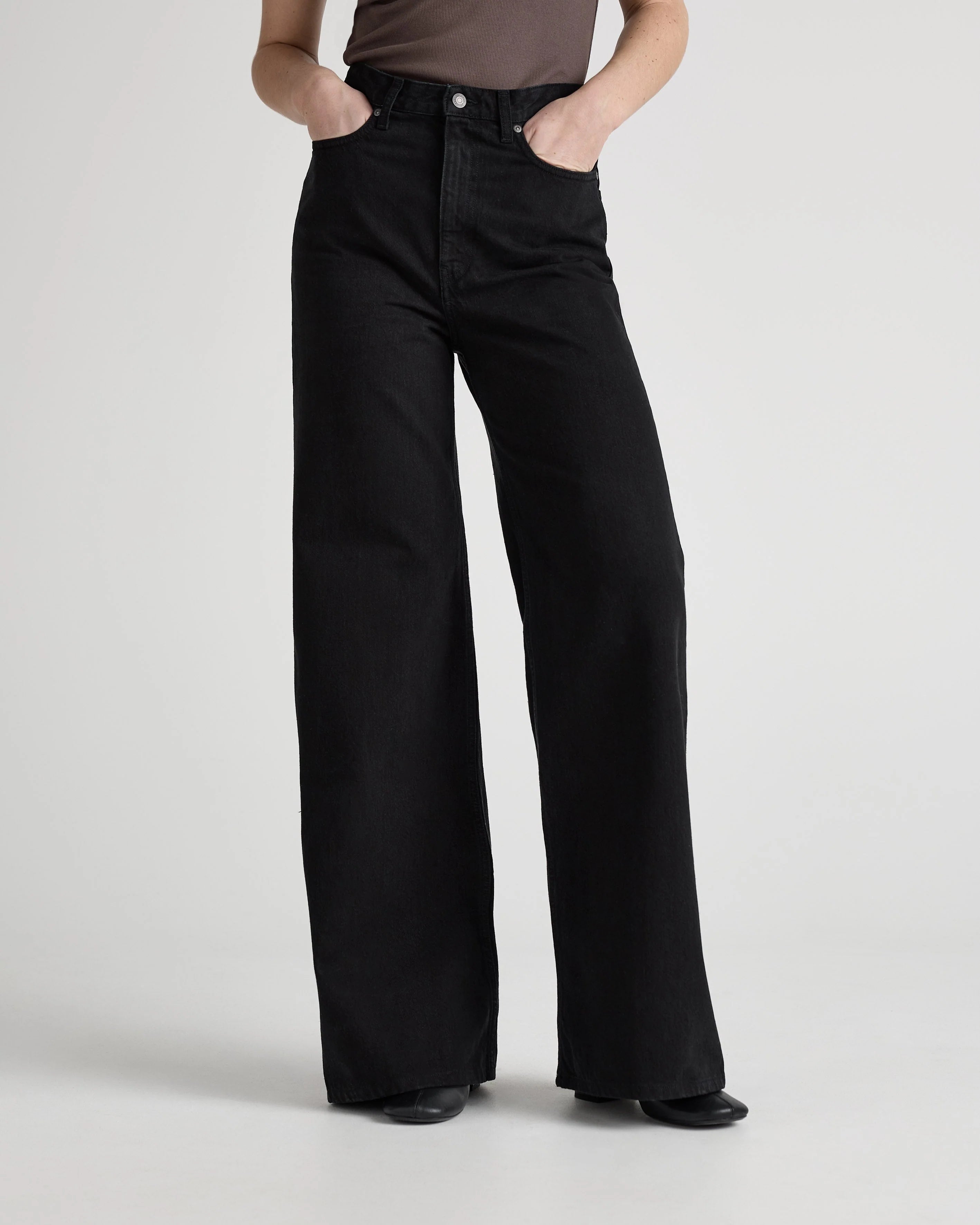 mud jeans femme sara high loose coton bio noir l armoire poethique 2