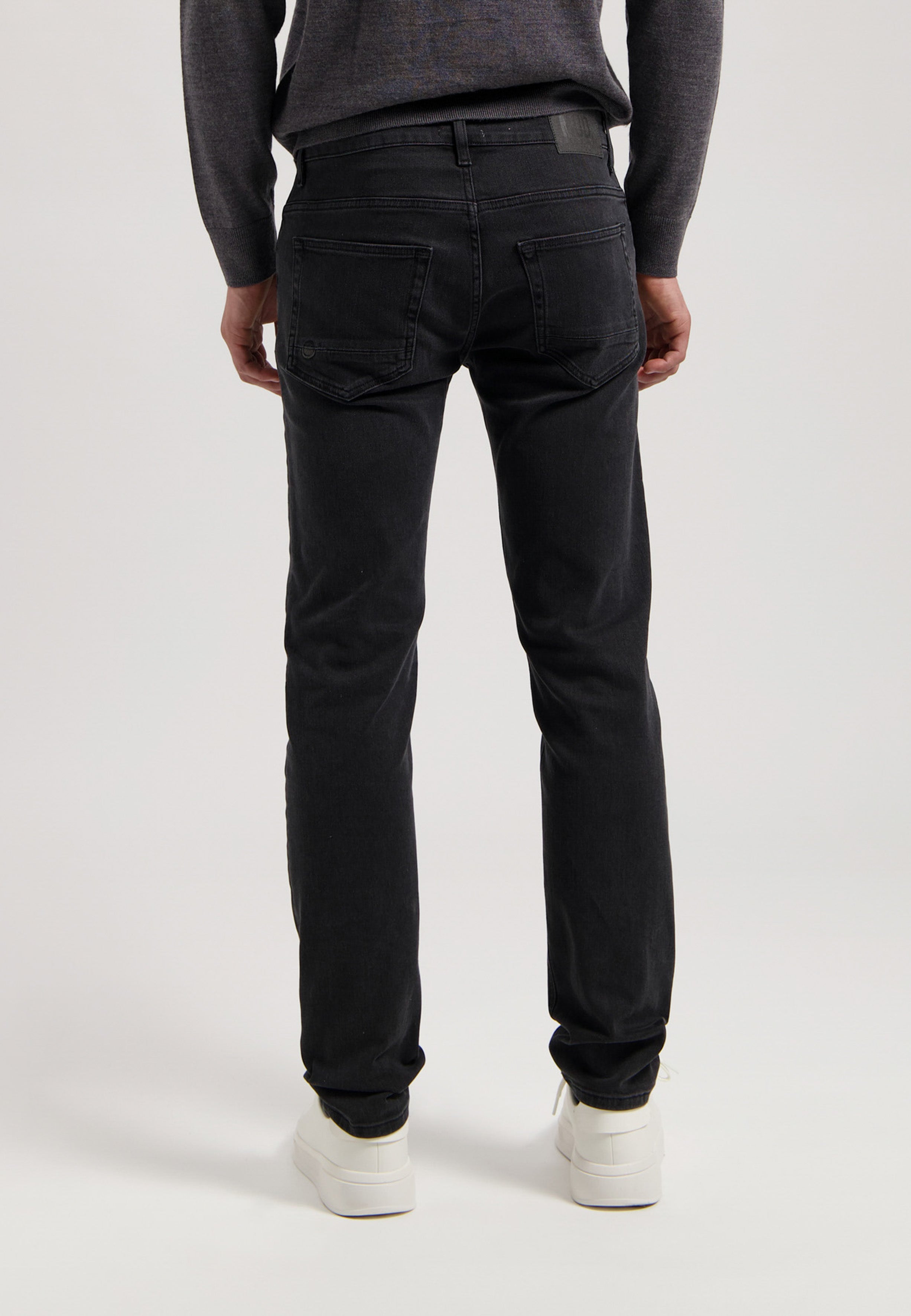 mud jeans homme dunn low tapered coton bio lyocell stone black noir l armoire poethique  4