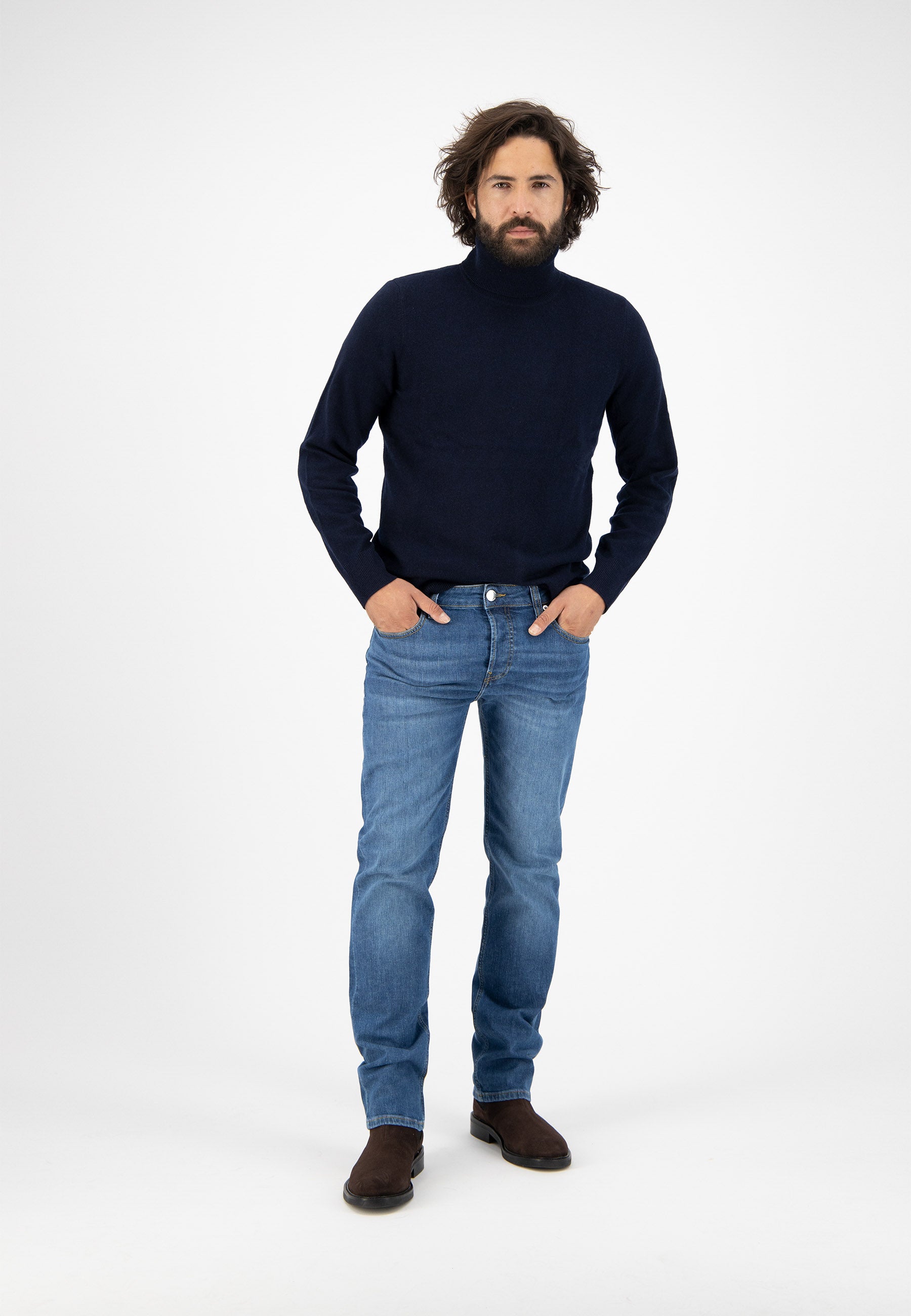 Straight jeans in organic cotton and recycled cotton · denim blue - regular bryce authentic indigo