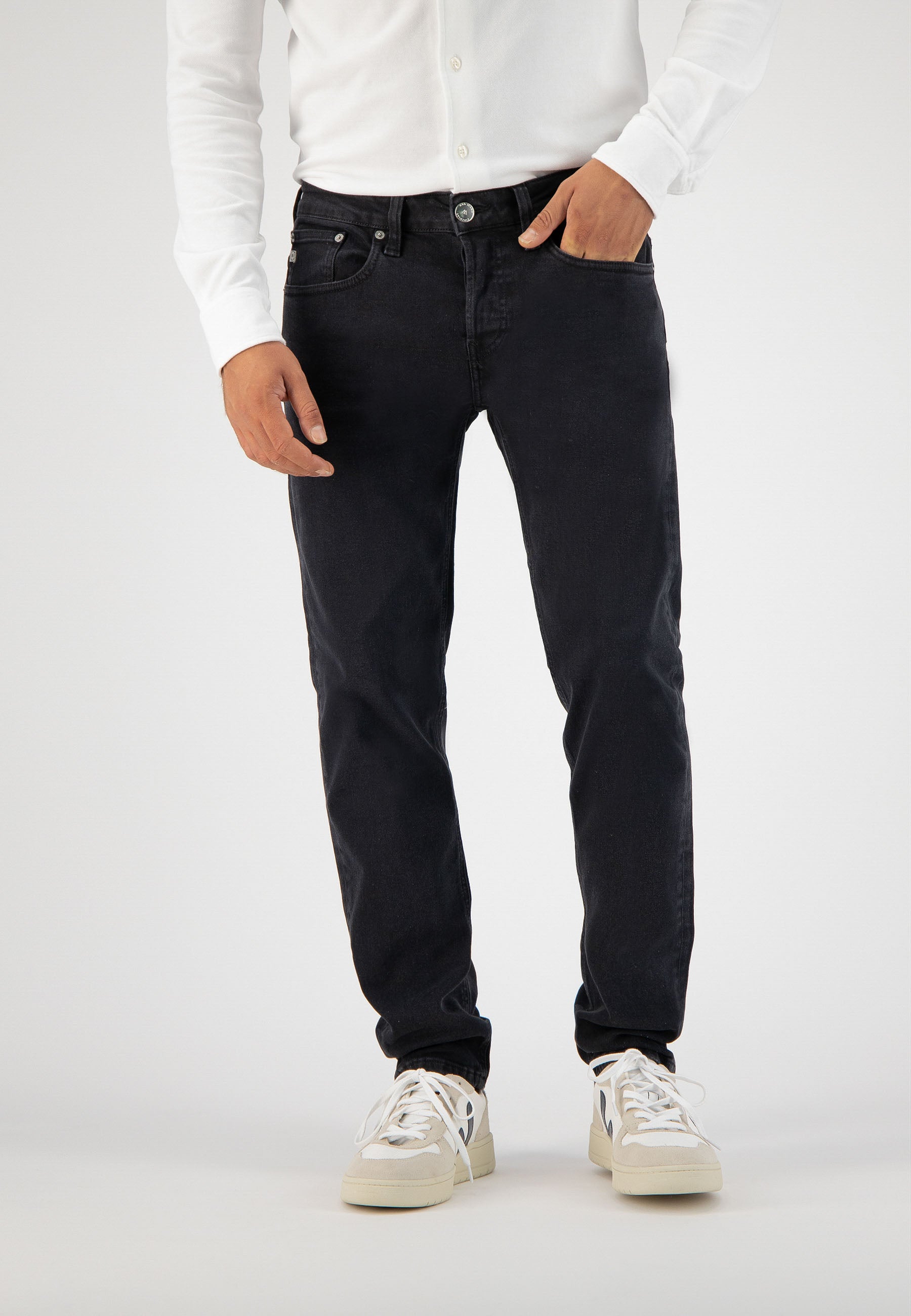 Stretch straight jeans in organic cotton and recycled cotton · washed black - regular dunn stretch stone black