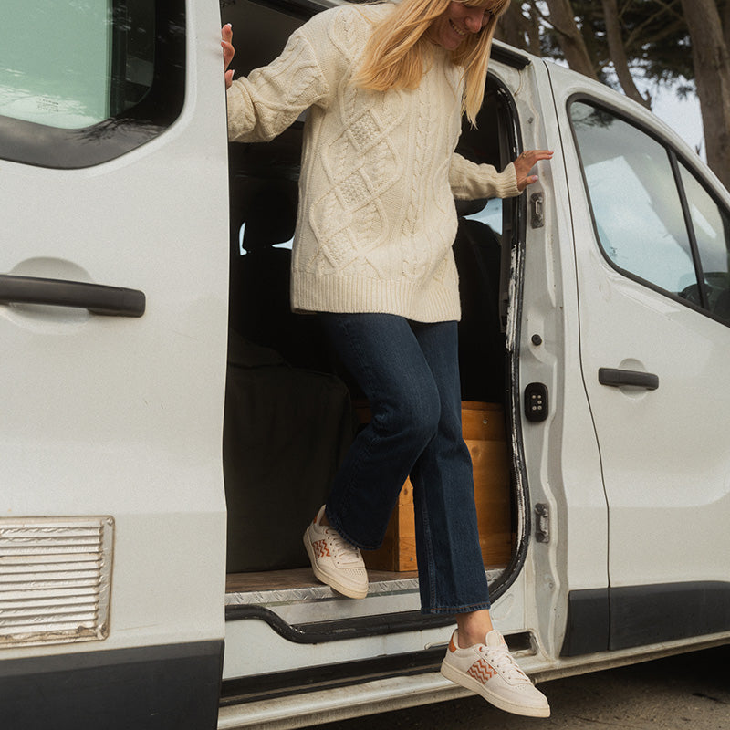 Saigon Classique '24 Apricot Leather Low-Top Sneakers · Cream and Orange