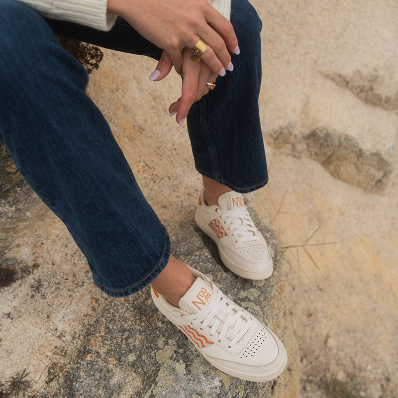 Saigon Classique '24 Apricot Leather Low-Top Sneakers · Cream and Orange
