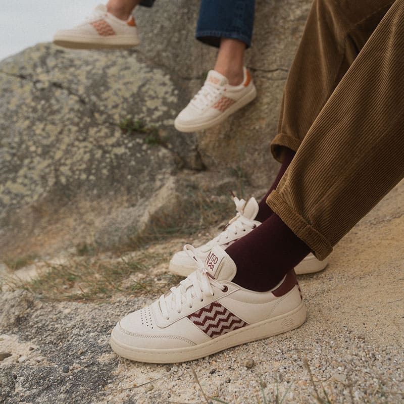 Baskets basses en cuir Saigon Classique '24 Burgundy · crème et bordeaux
