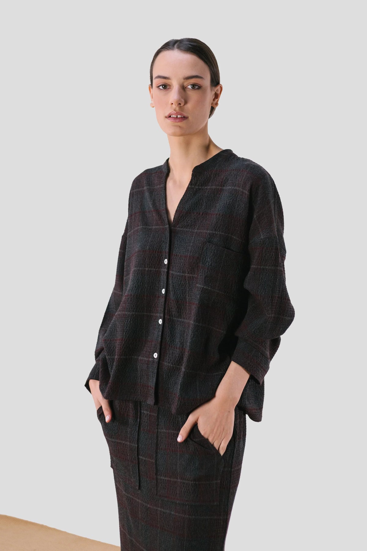 pan femme blouse a carreaux en lyocell bordeaux blusa cuadros grises l armoire