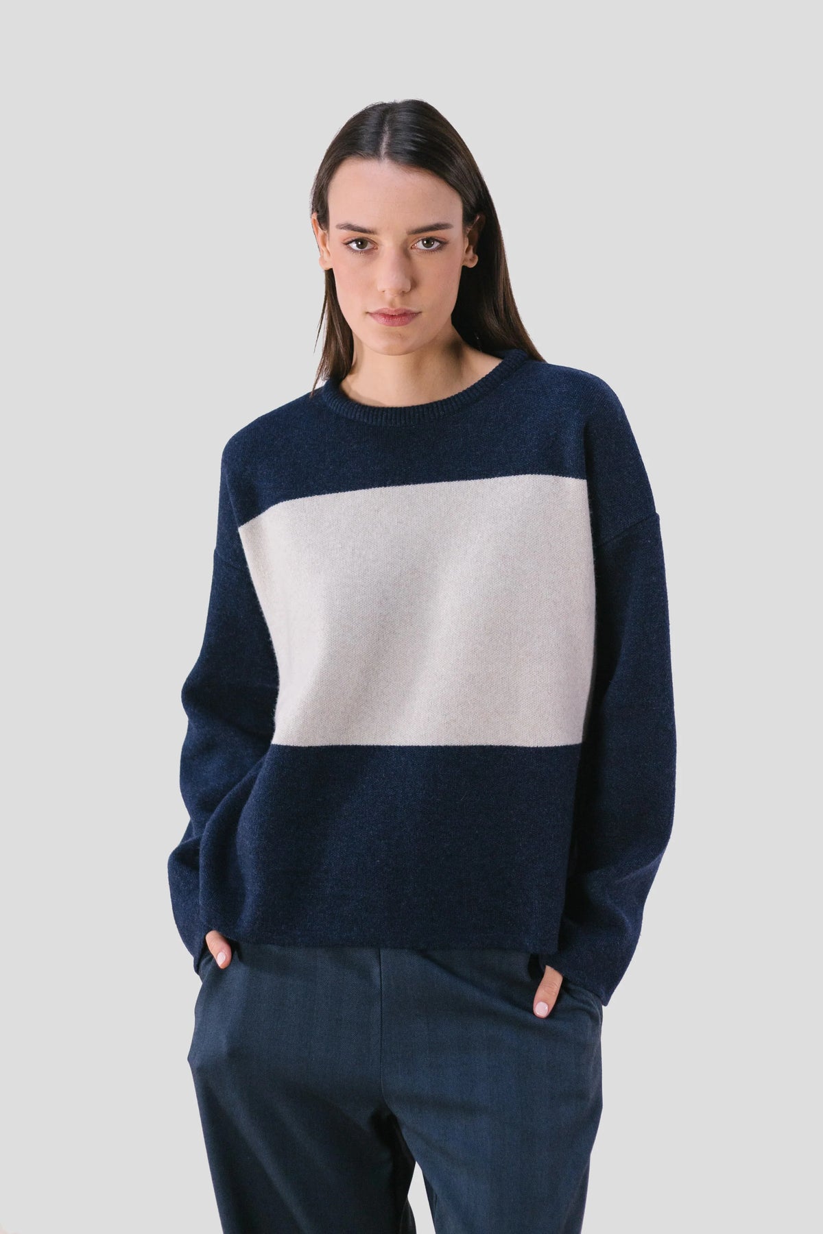 pan femme pull en laine bleu marine et blanc jersey marino raya crudo l armoir