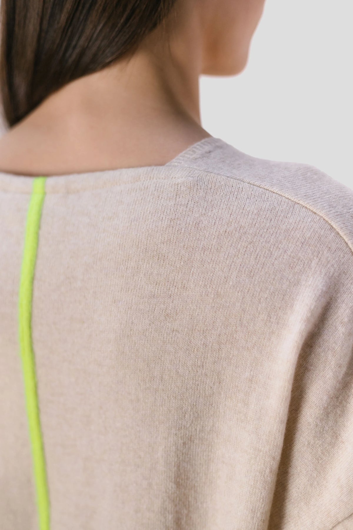 pan femme pull en laine creme et jaune fluo jersey crudo raya fluor l armoire