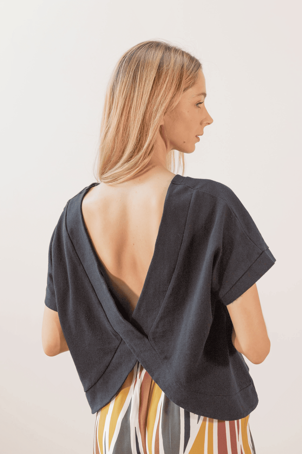 pan femme t shirt camiseta negra noir coton bio l armoire poethique  1