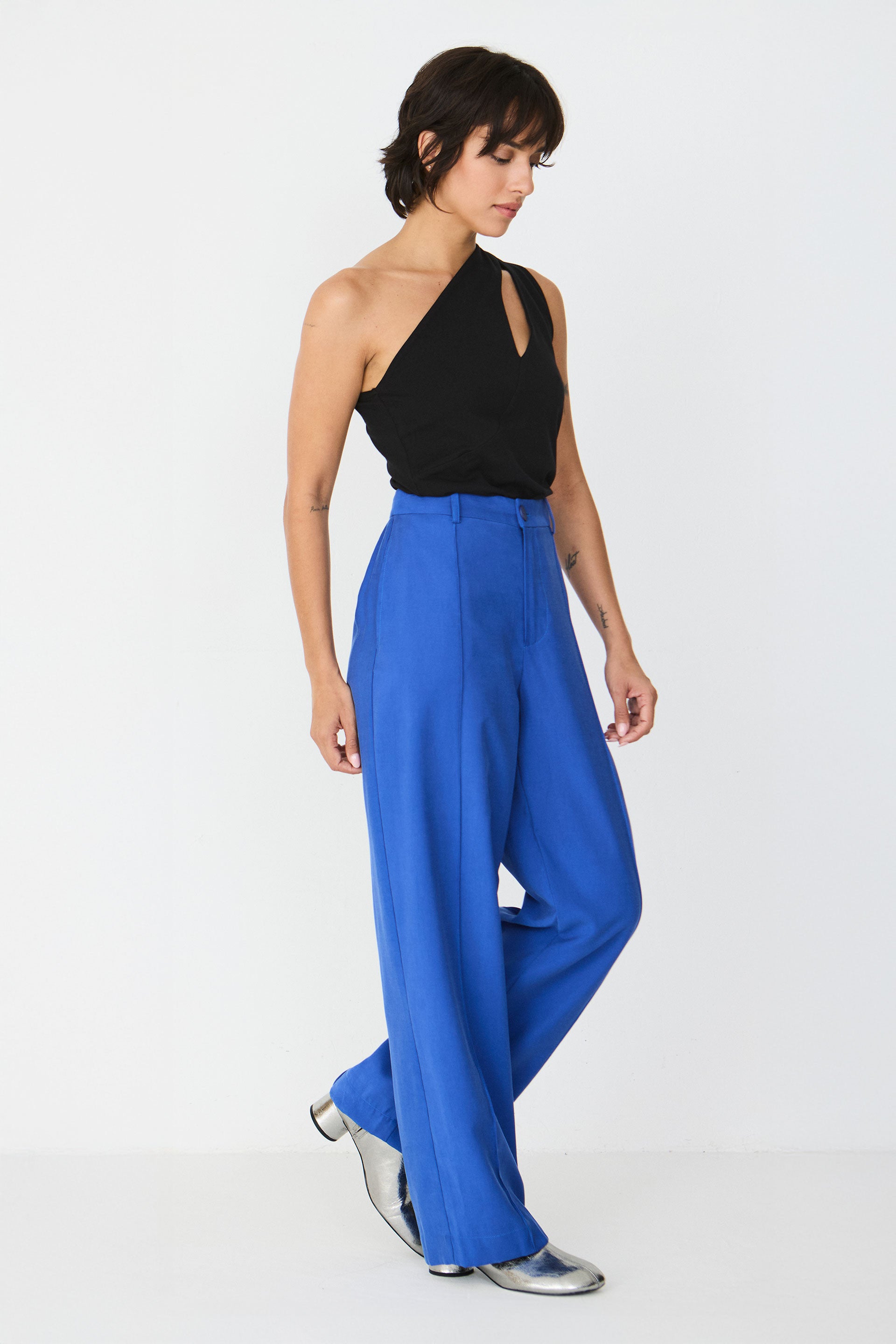 pantalon droit en ecovero afrika bleu skfk femme pantalon droit afrika ecovero bleu l armoire poethique 3