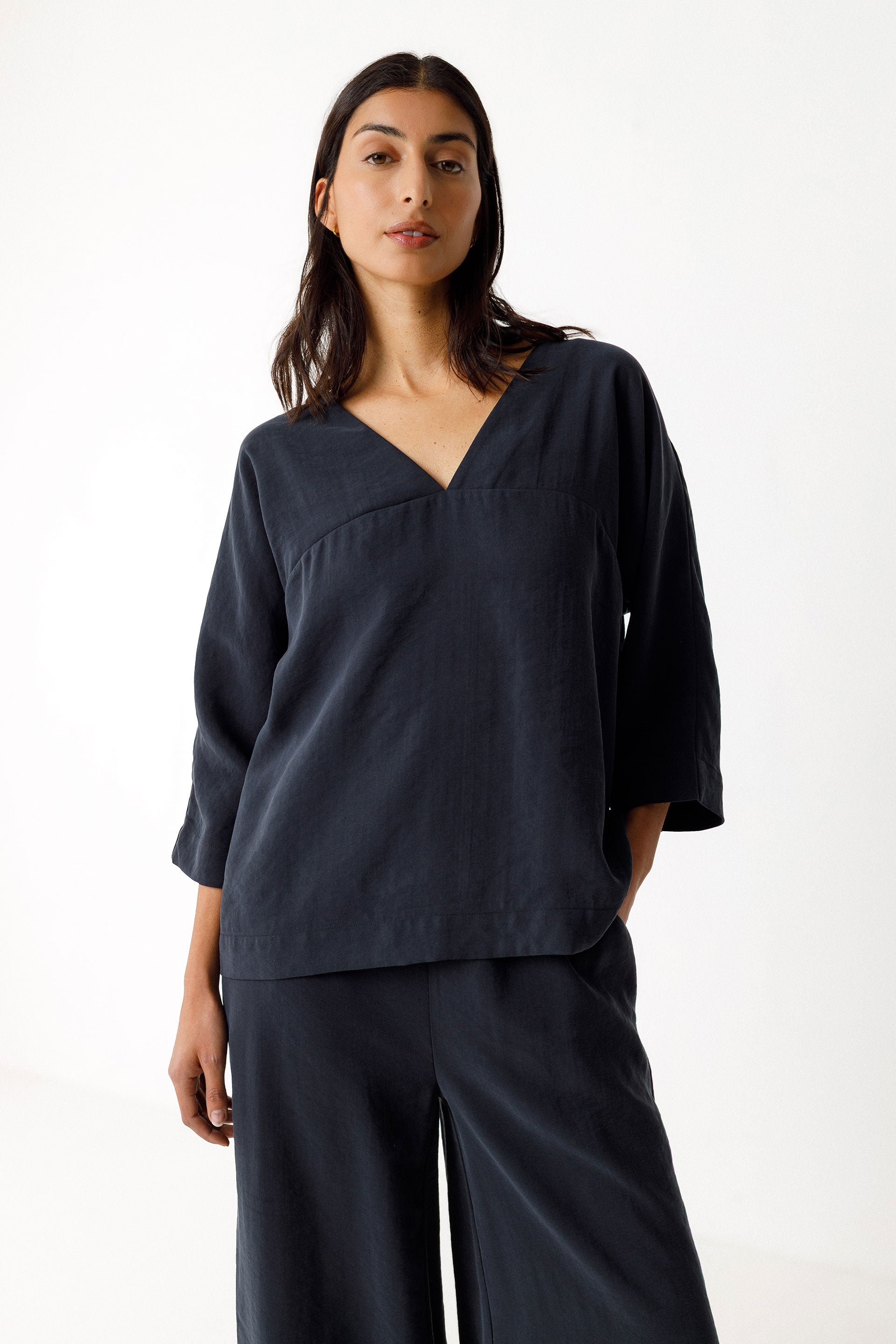 skfk femme blouse balen noir modal tencel l armoire poethique 1