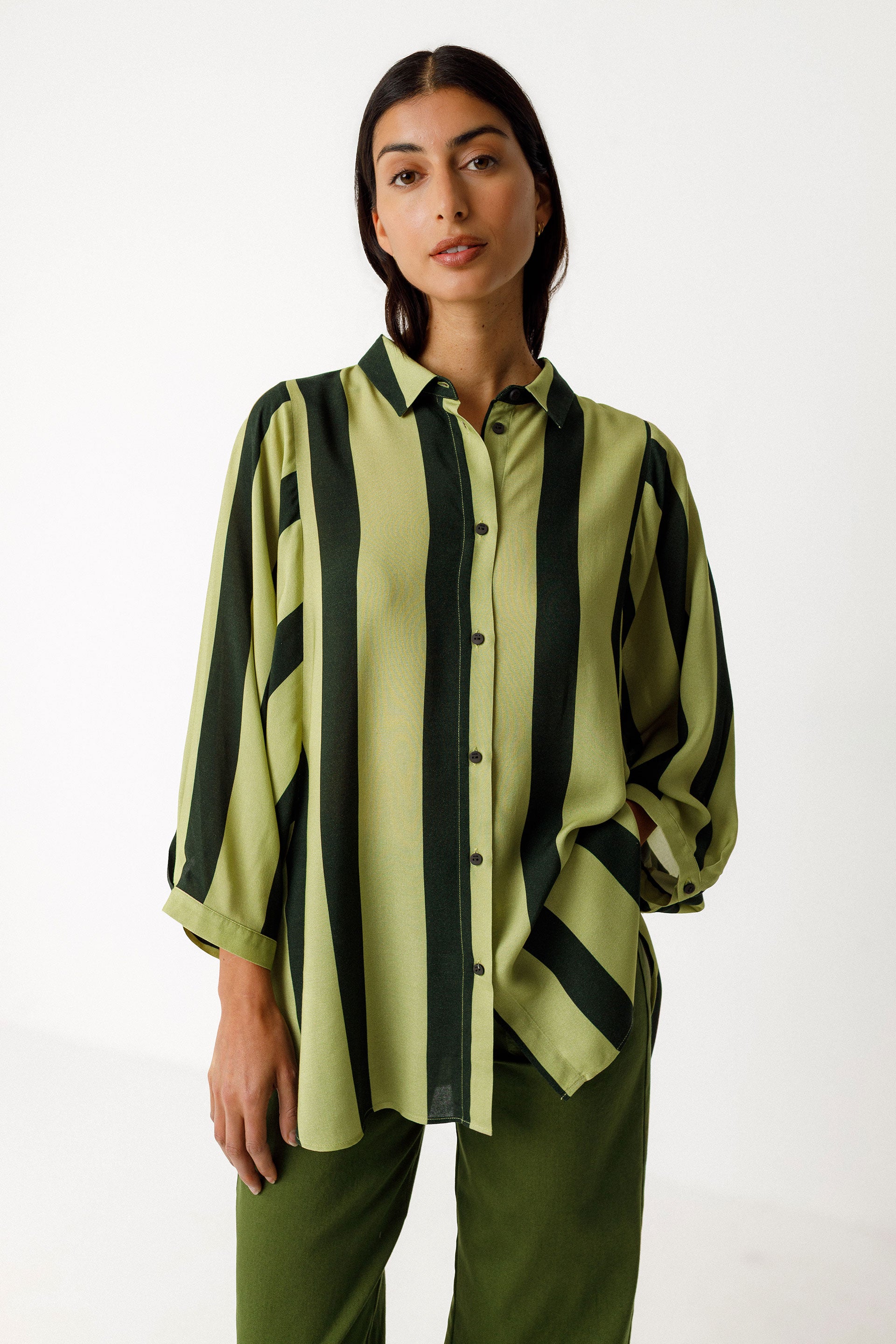 skfk femme blouse katrin vert lenzing ecovero l armoire poethique 1