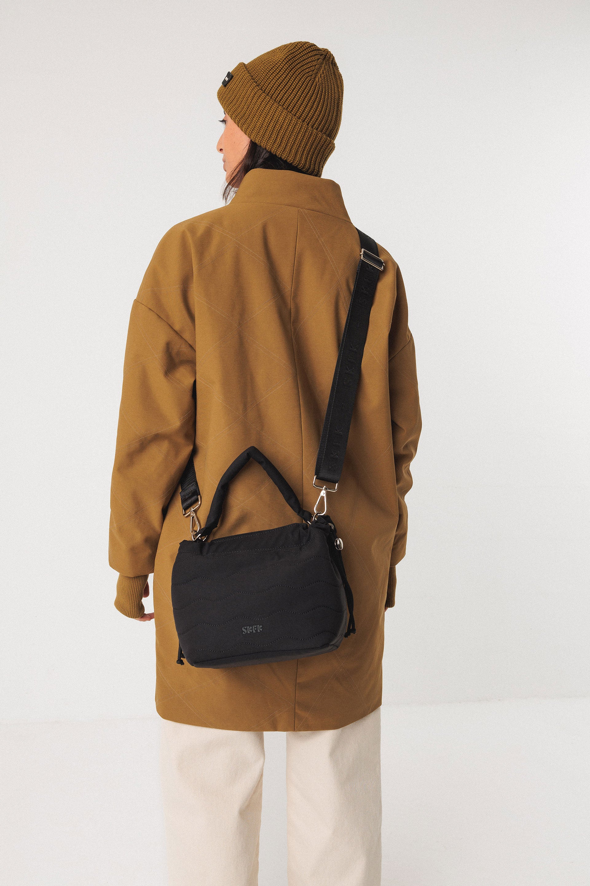 skfk femme bonnet zala coton bio vert olive l armoire poethique 3