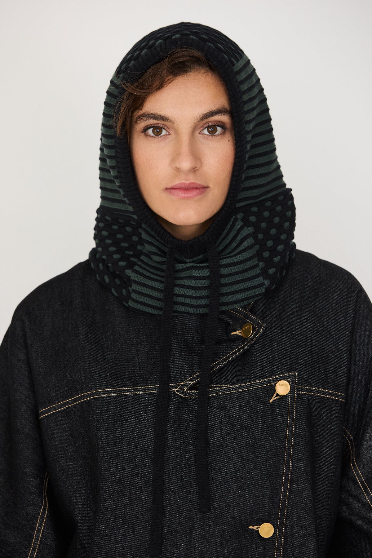 skfk femme cagoule xano coton bio vert noir l armoire poethique 2