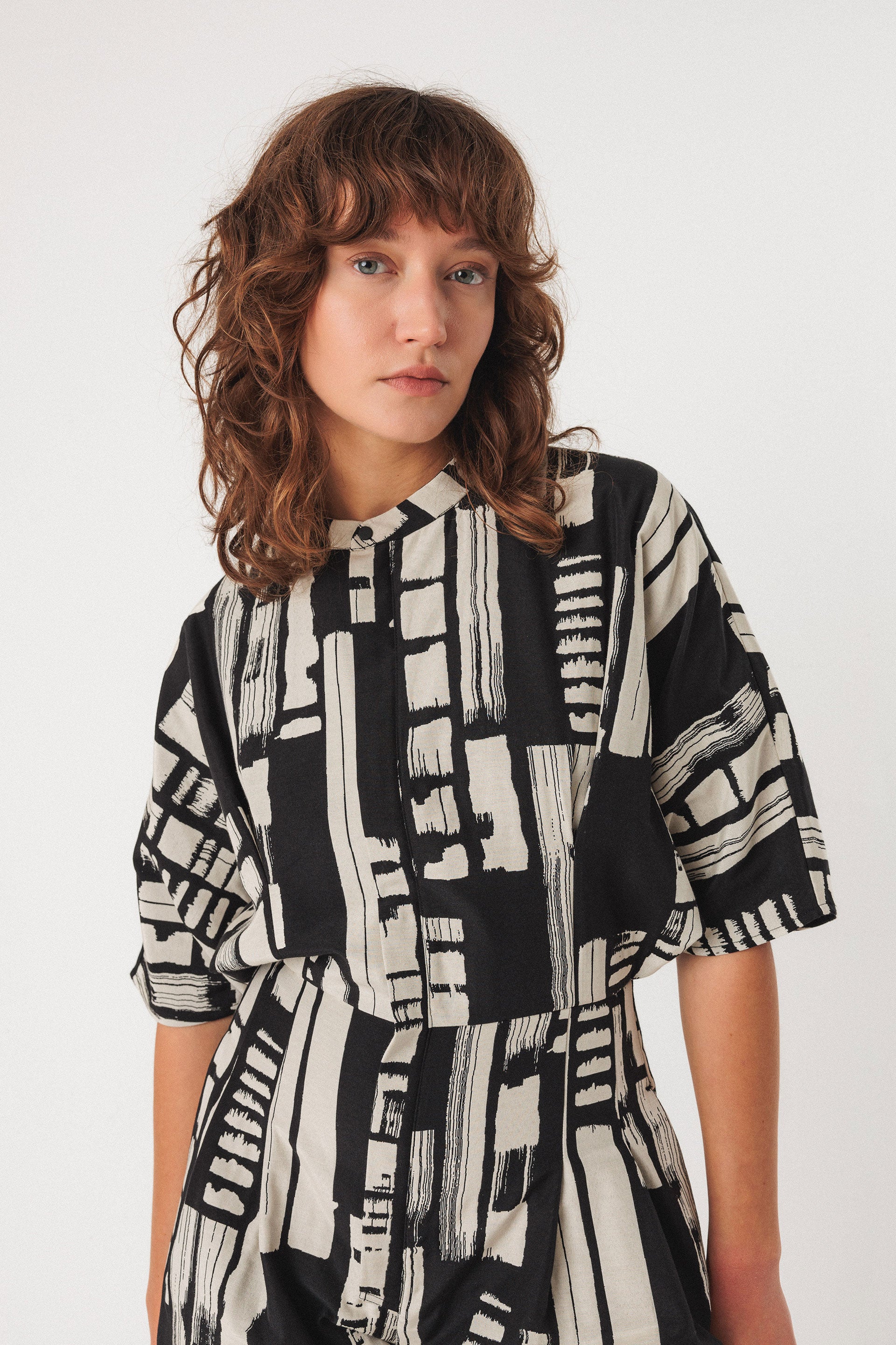 skfk femme combinaison siloe lorea big brush coton bio noir blanc l armoire poethique  4