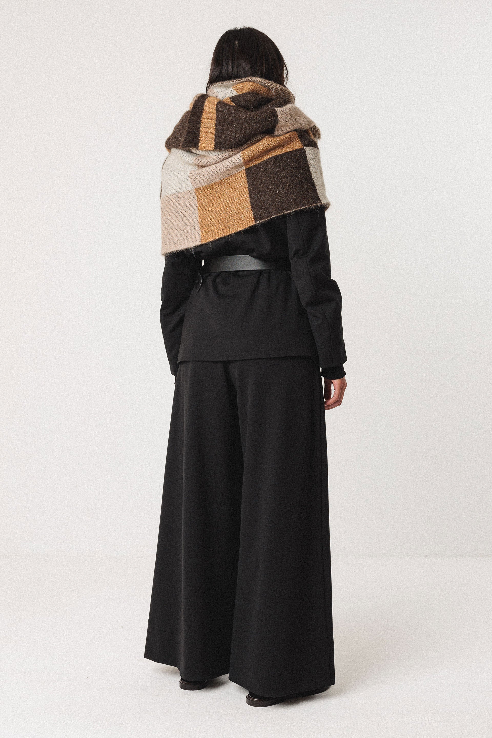 skfk femme echarpe arbea laine beige creme marron l armoire poethique 4