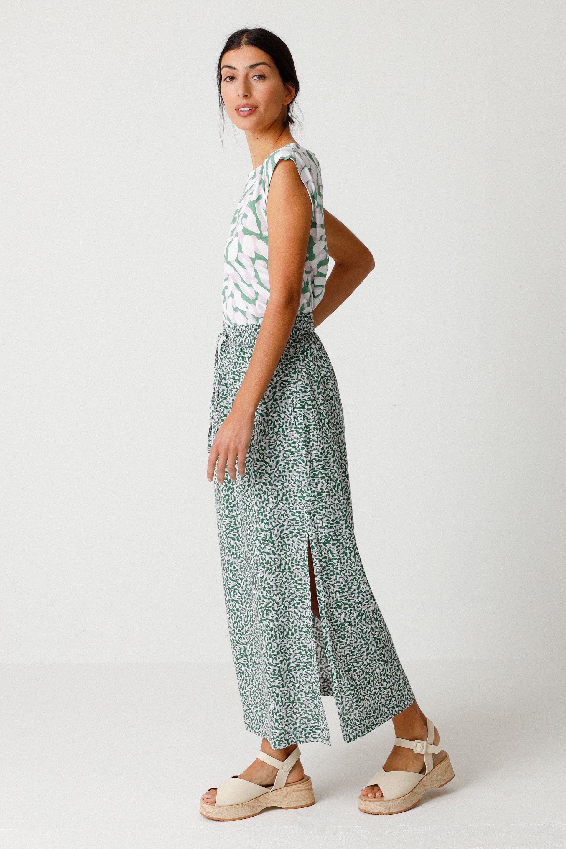 Jupe longue fluide en lenzing ecovero aida small petals · bleu et vert