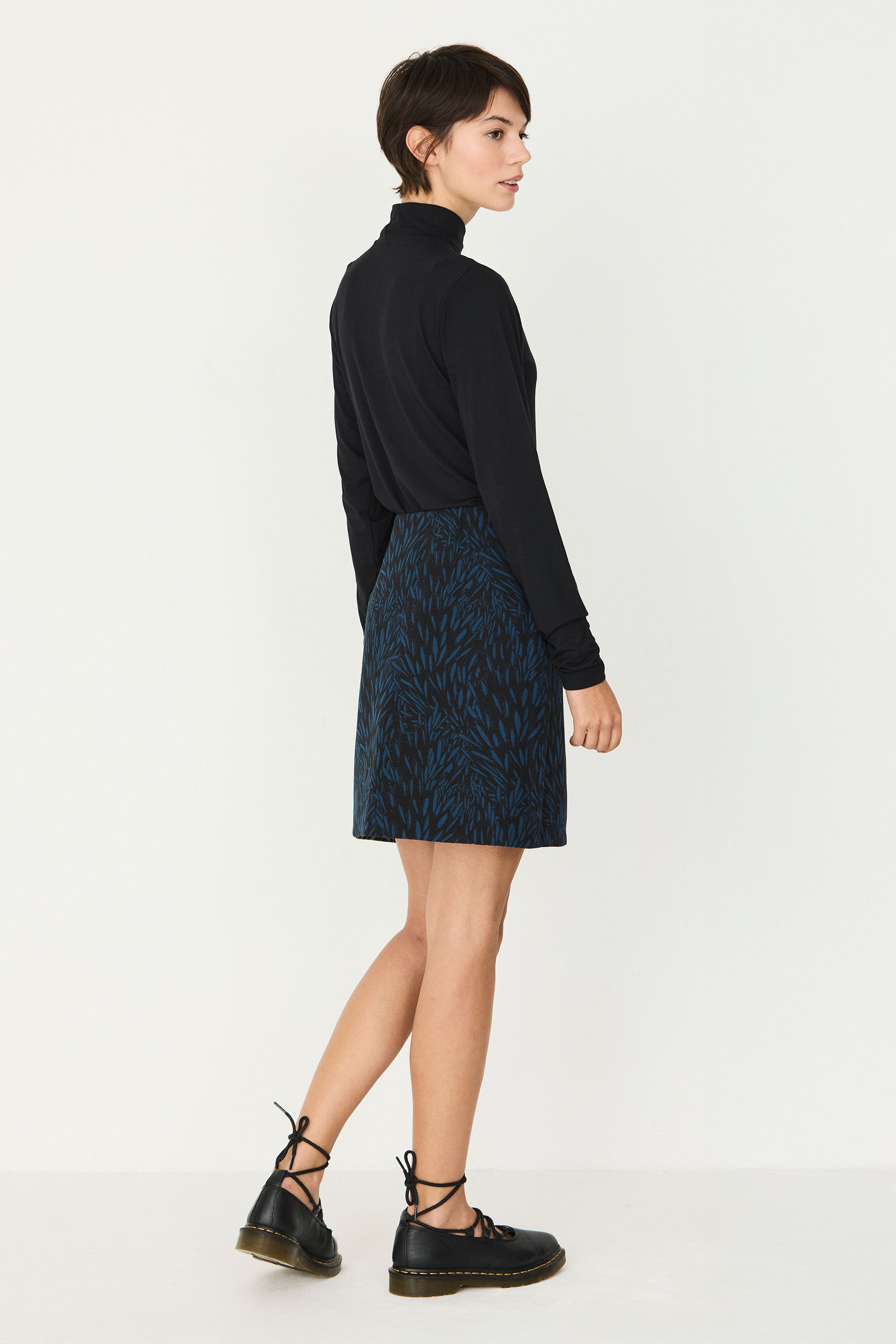 skfk femme jupe courte reversible katina leaves coton bio vert vert fonc l armoire poethique 7
